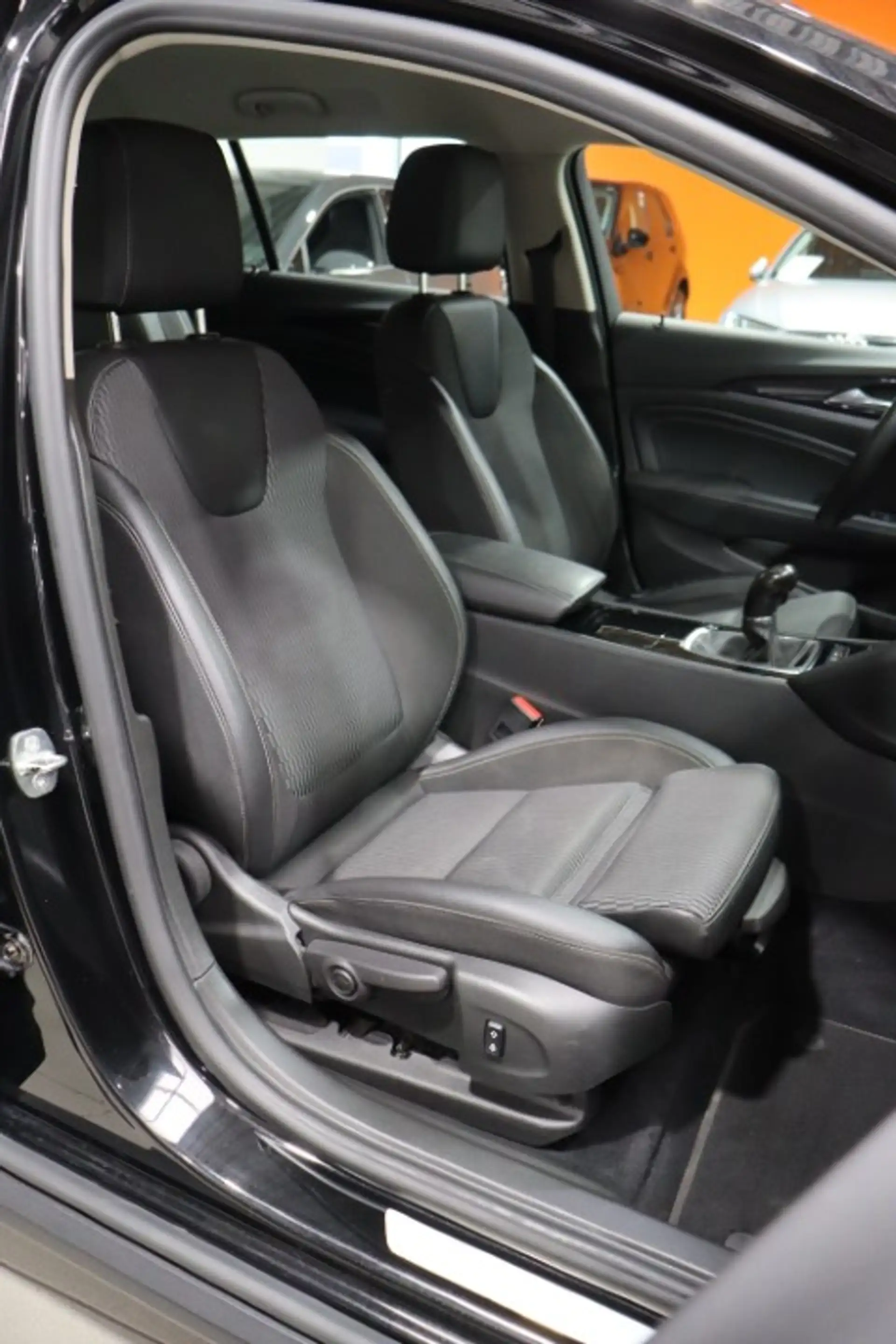Opel Insignia Insignia Country Tourer 2.0 CDTI — photo 10