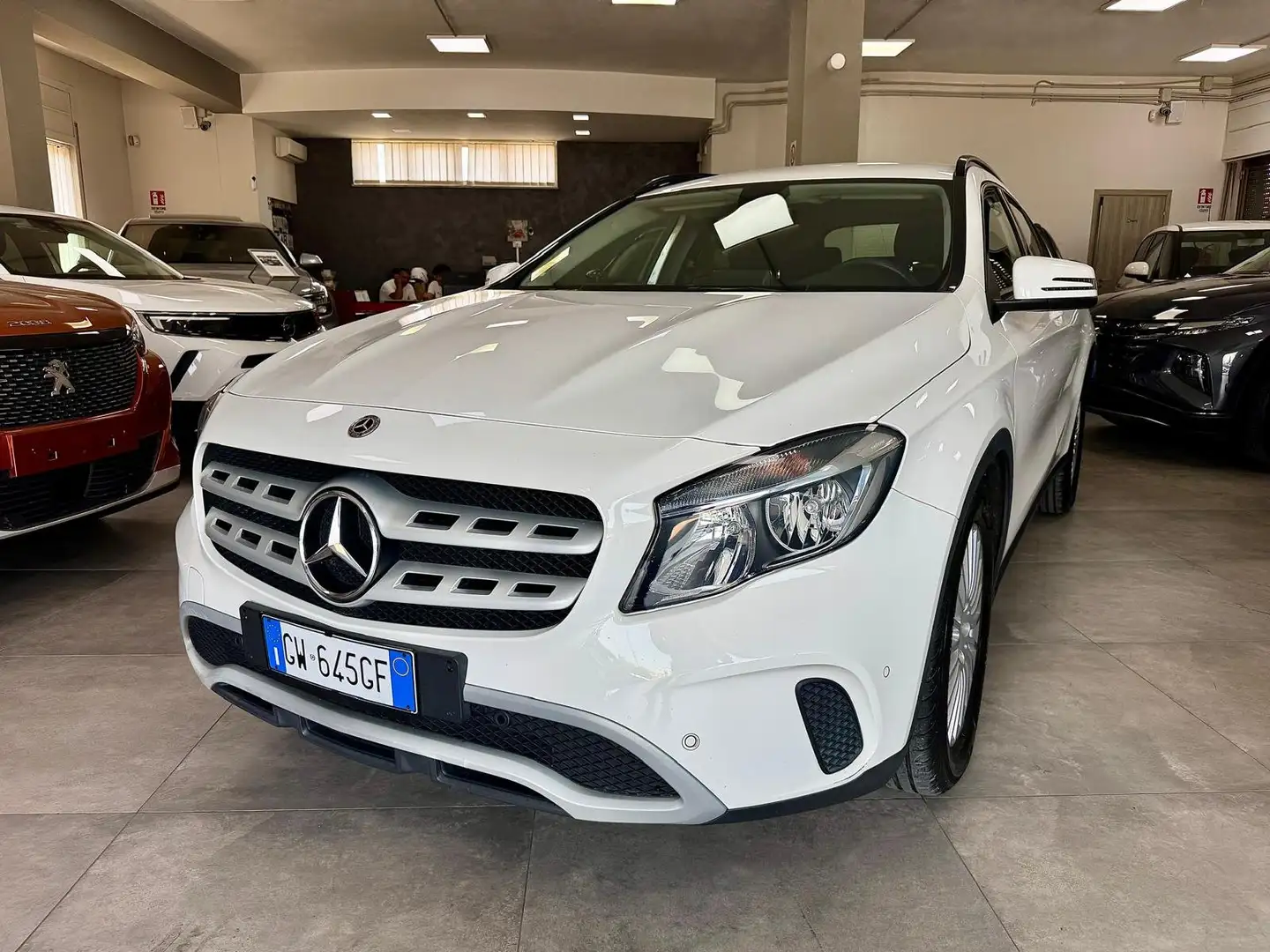 Mercedes-Benz GLA 200 200 d Automatic Sport 2019 Bianco - 2