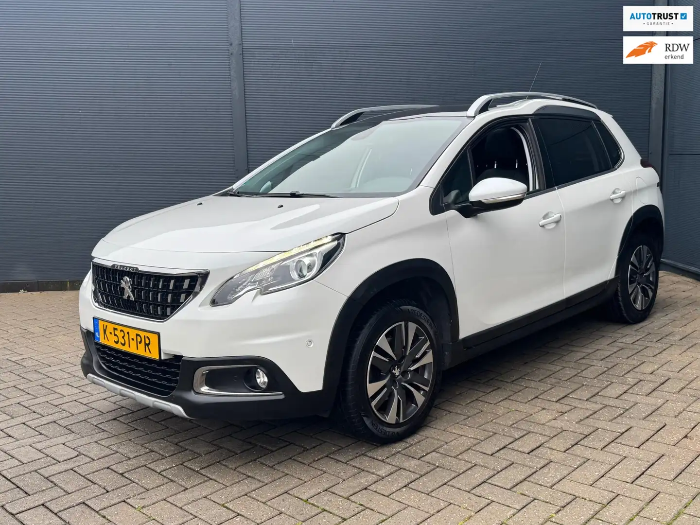 Peugeot 2008 1.2 PureTech GT-line / Pano / Camera / Leer Bianco - 1