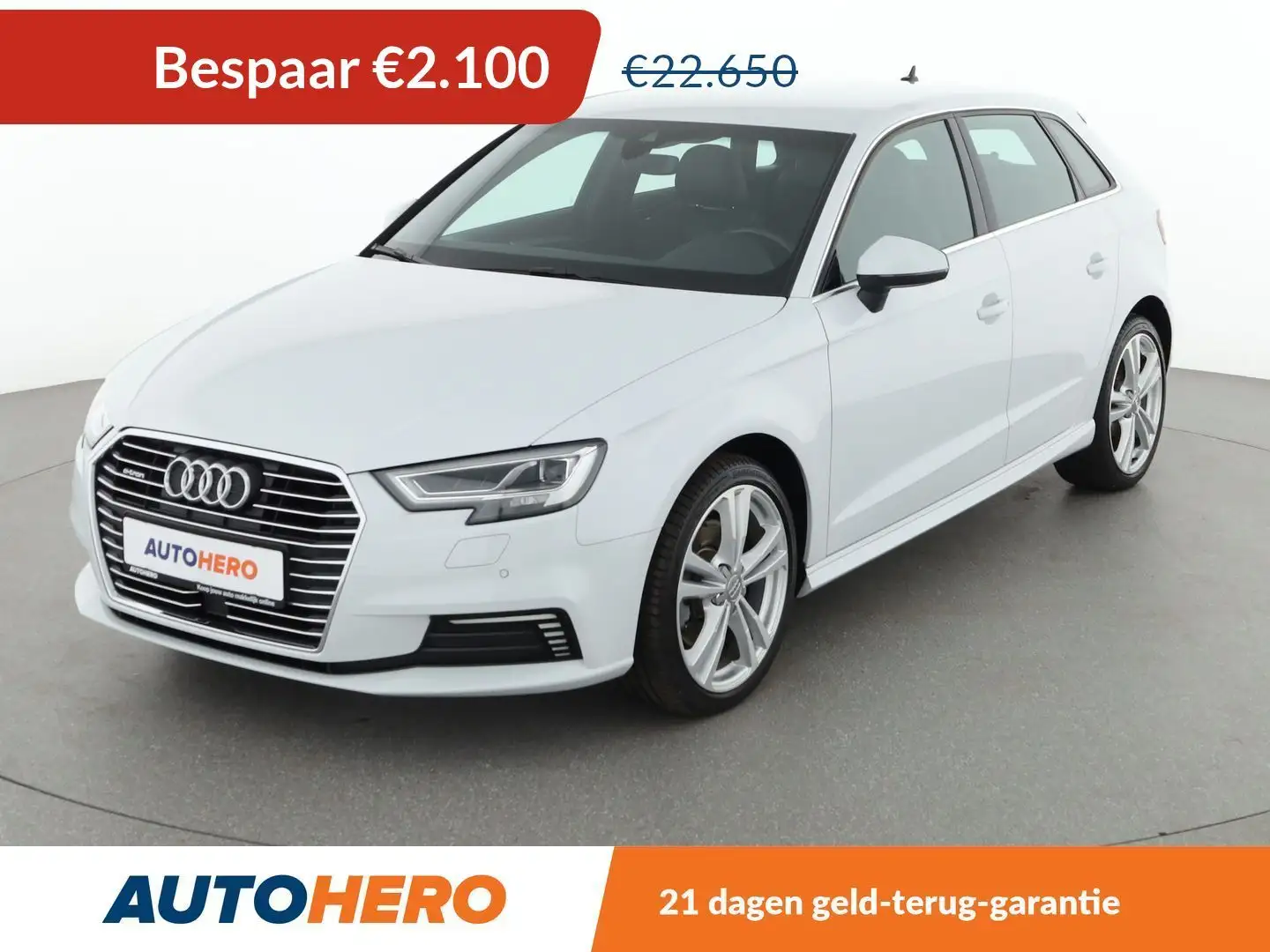Audi 40 e-tron sport Blanc - 1