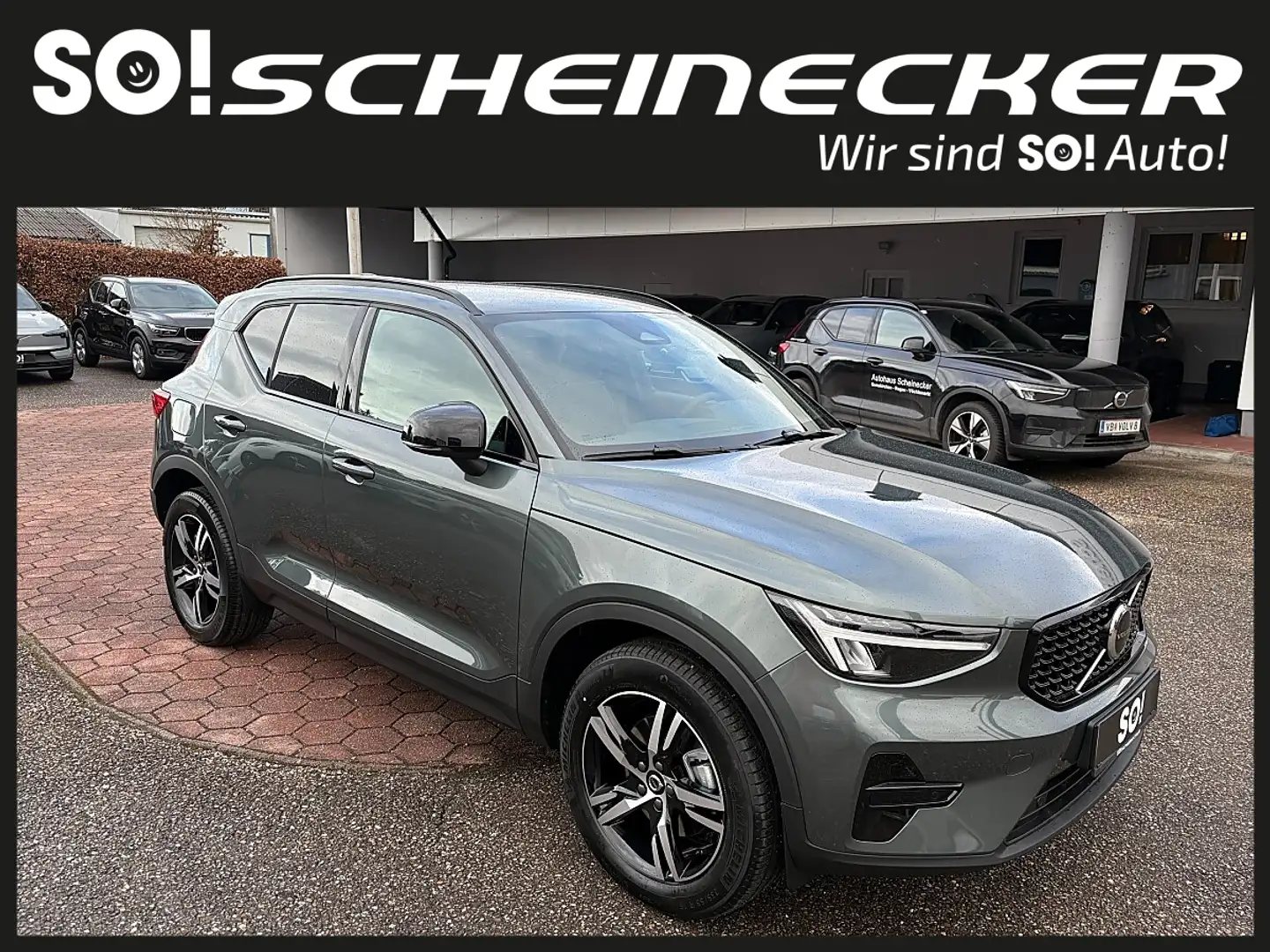 Volvo XC40 B3 Plus Dark Aut. Grün - 1