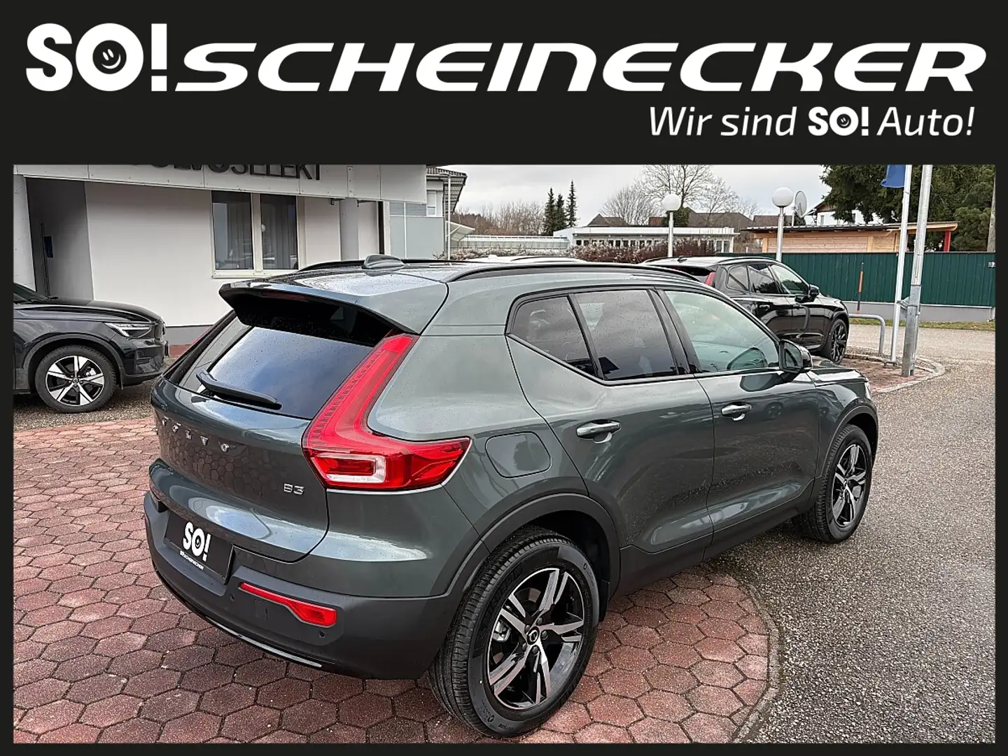 Volvo XC40 B3 Plus Dark Aut. Grün - 2