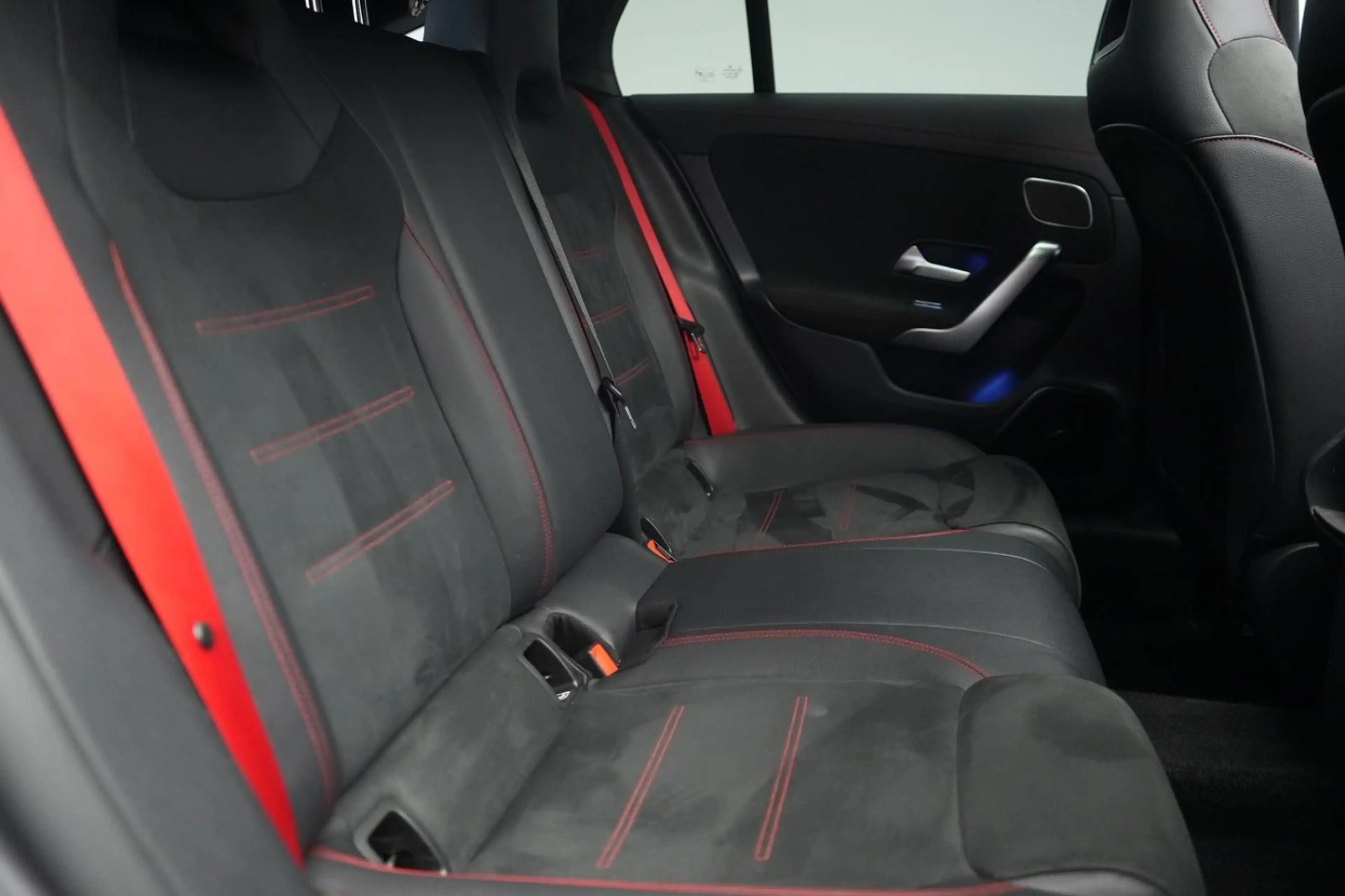 Mercedes-Benz CLA 45 AMG S 4Matic+ Speedsh 8G-D — photo 12