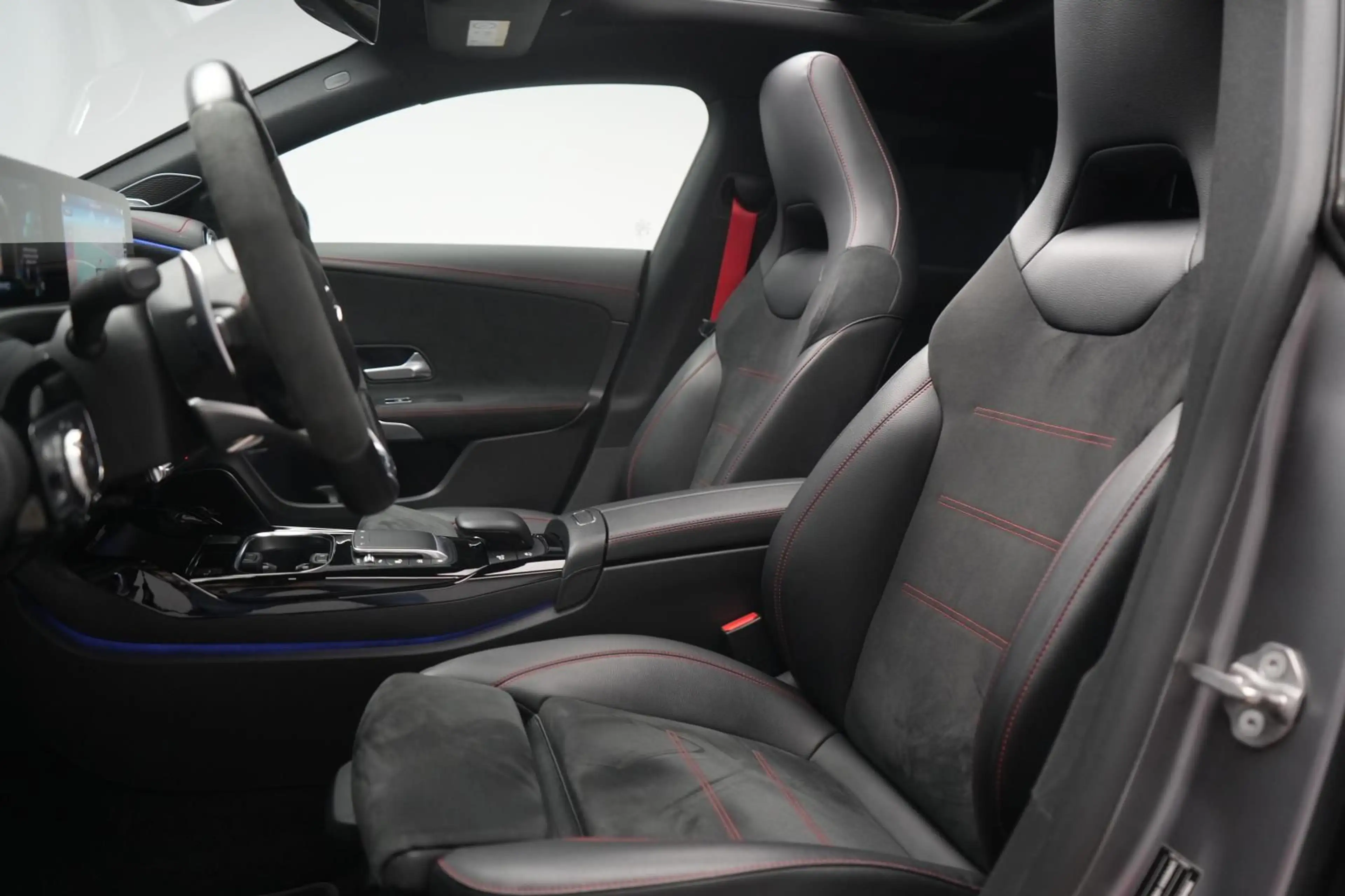 Mercedes-Benz CLA 45 AMG S 4Matic+ Speedsh 8G-D — photo 14