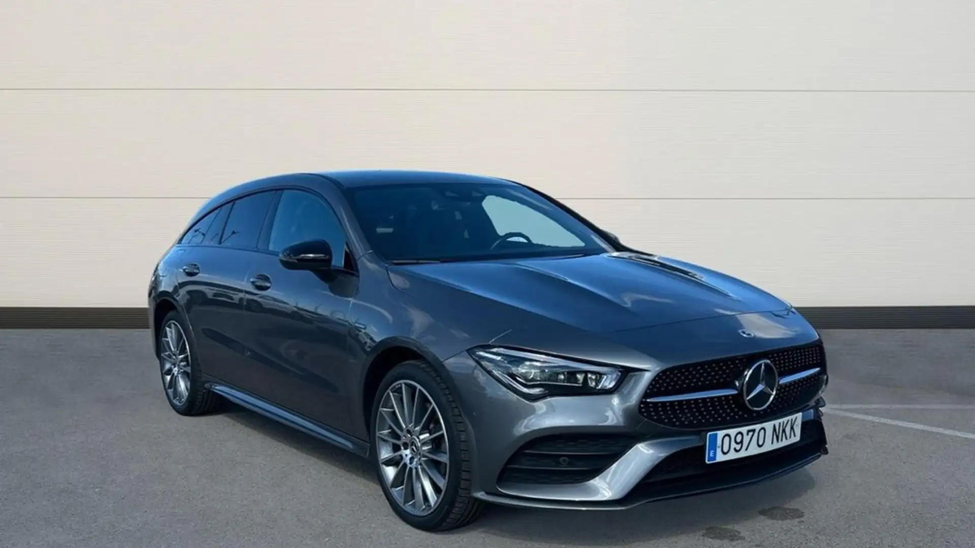 Mercedes-Benz CLA 250 1.3 E DCT SHOOTING BRAKE 218 5P Gris - 1