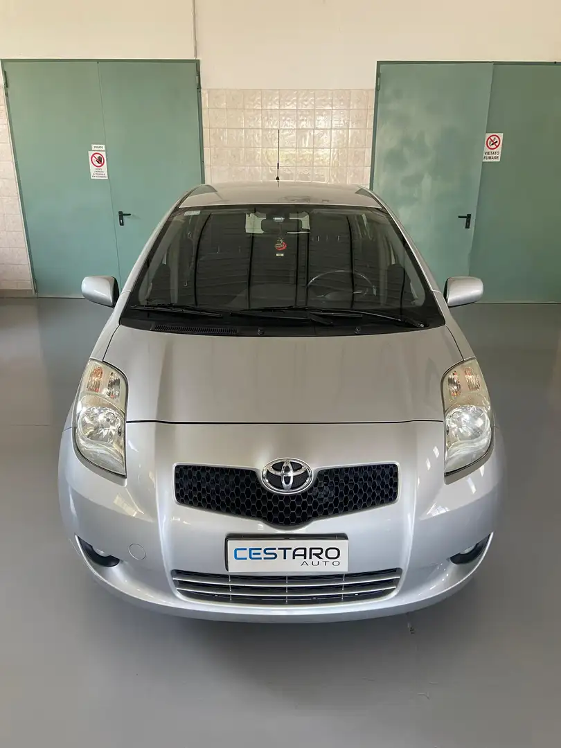 Toyota Yaris Yaris 5p 1.3 Argento - 2