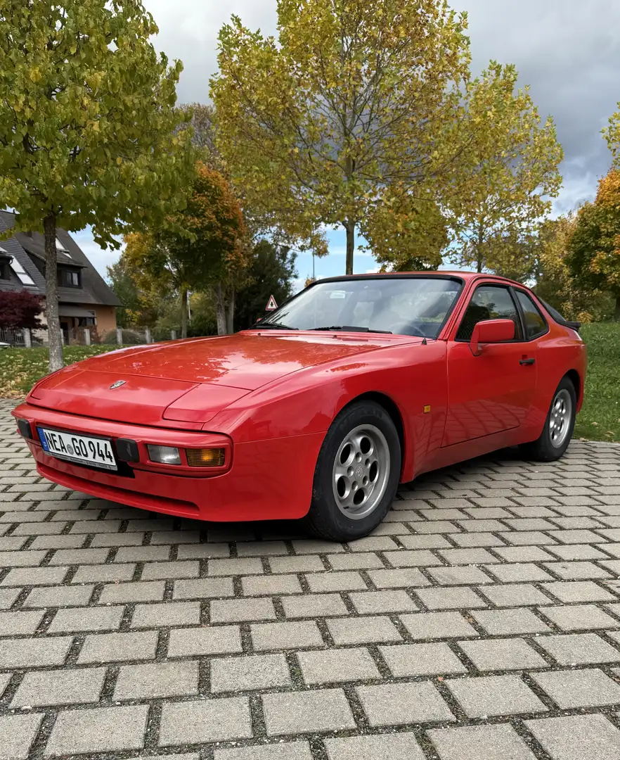 Porsche 944 Rot - 1
