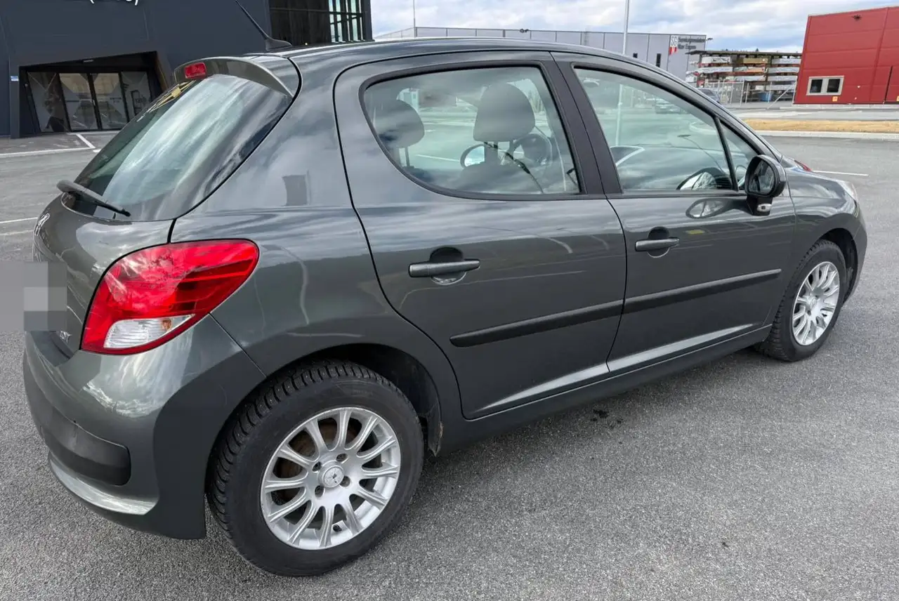 Peugeot 207 Auto-Ã©cole 1.6 HDi 92ch FAP Active