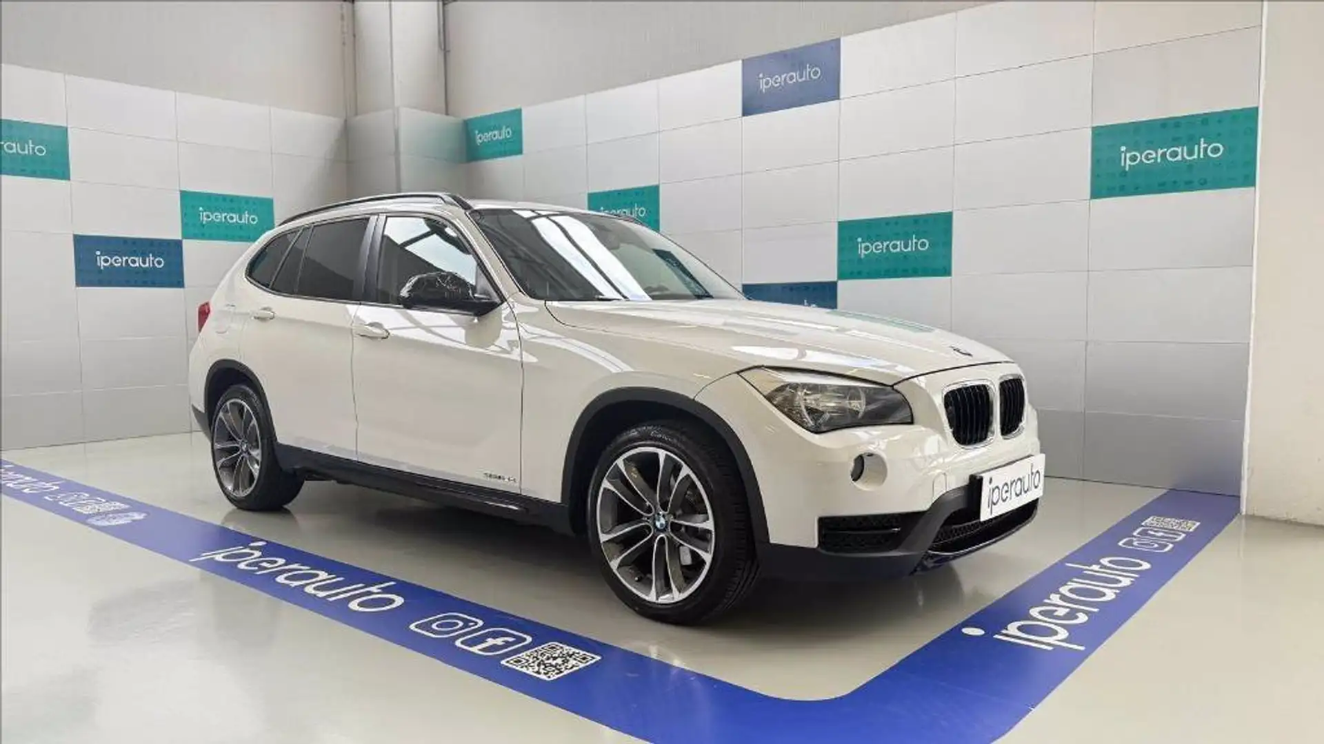 BMW X1 sdrive18d xLine Wit - 1