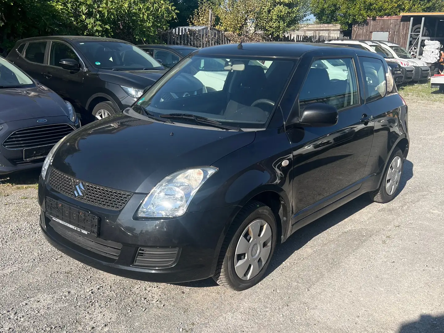 Suzuki Swift 1.3 Comfort Czarny - 1