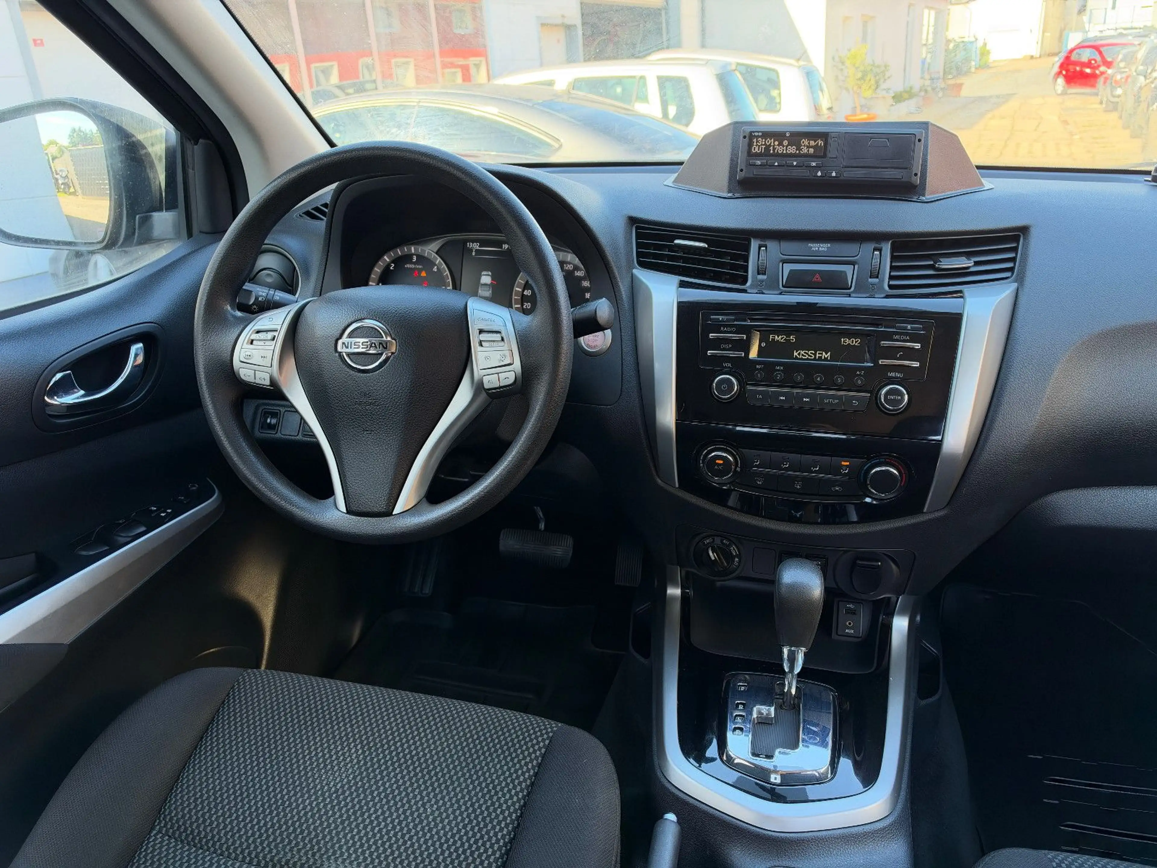 Nissan Navara NP300 Acenta Double Cab 4x4  AUTOMATIK — photo 3