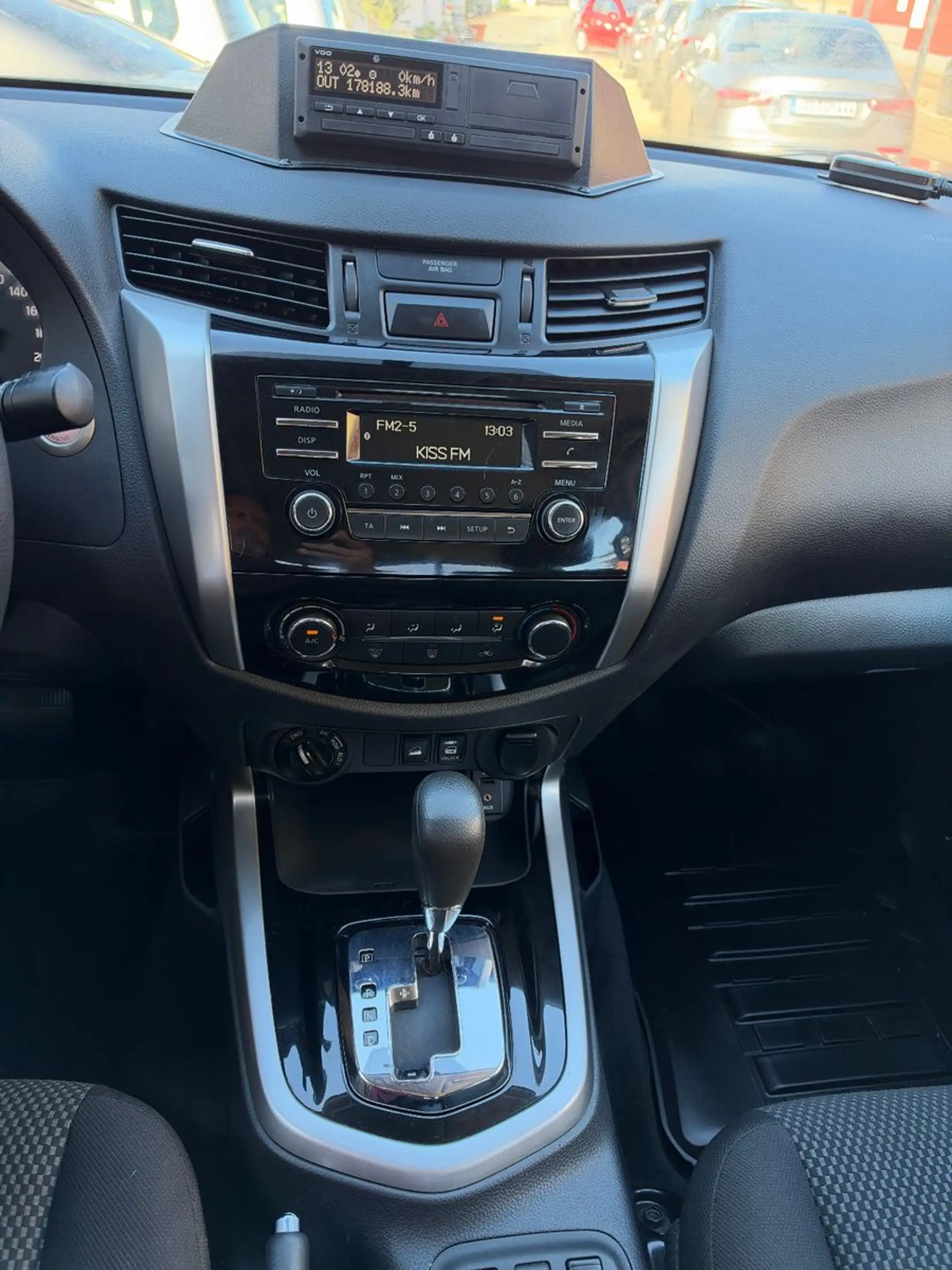 Nissan Navara NP300 Acenta Double Cab 4x4  AUTOMATIK — photo 4