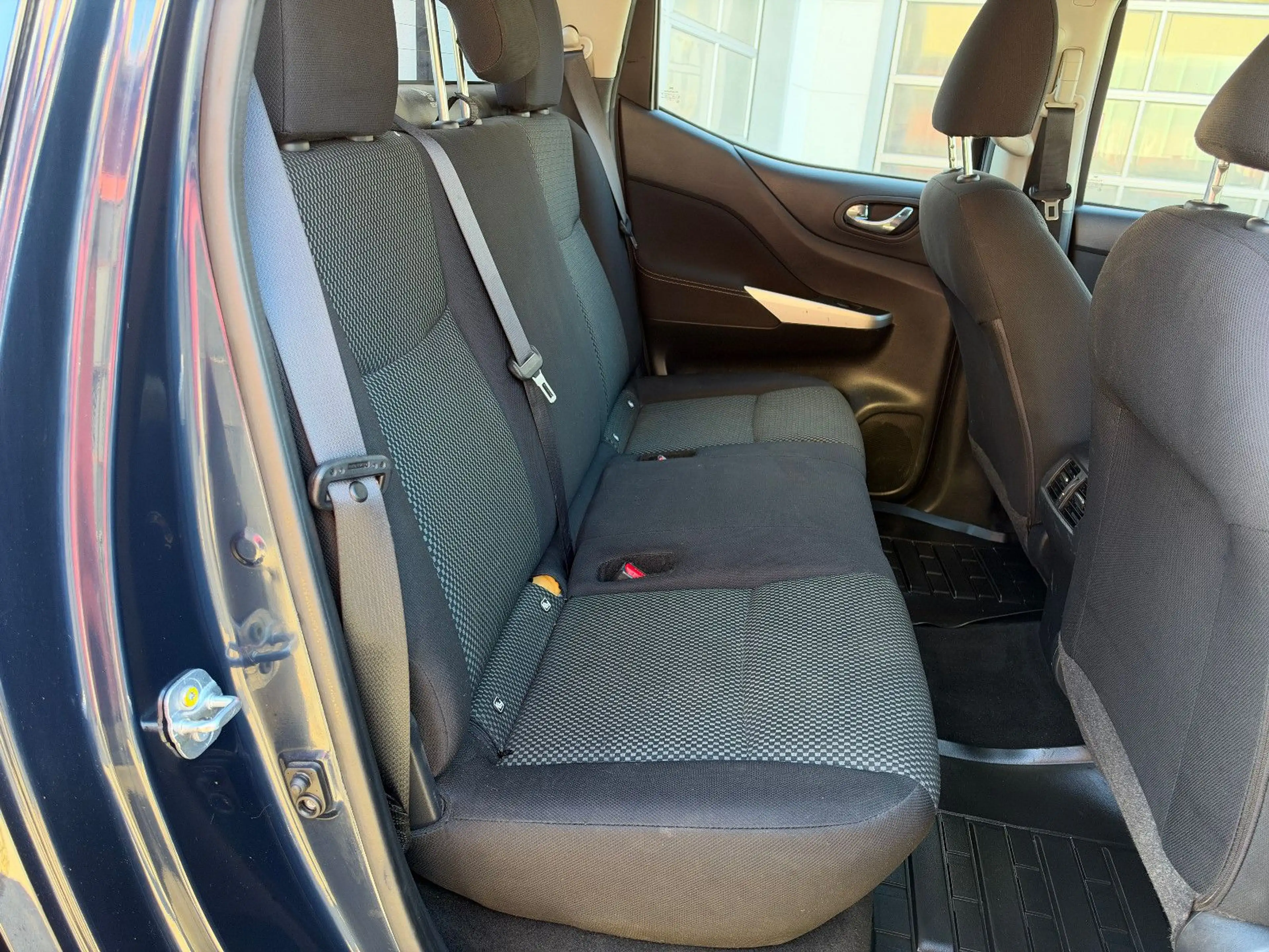 Nissan Navara NP300 Acenta Double Cab 4x4  AUTOMATIK — photo 14