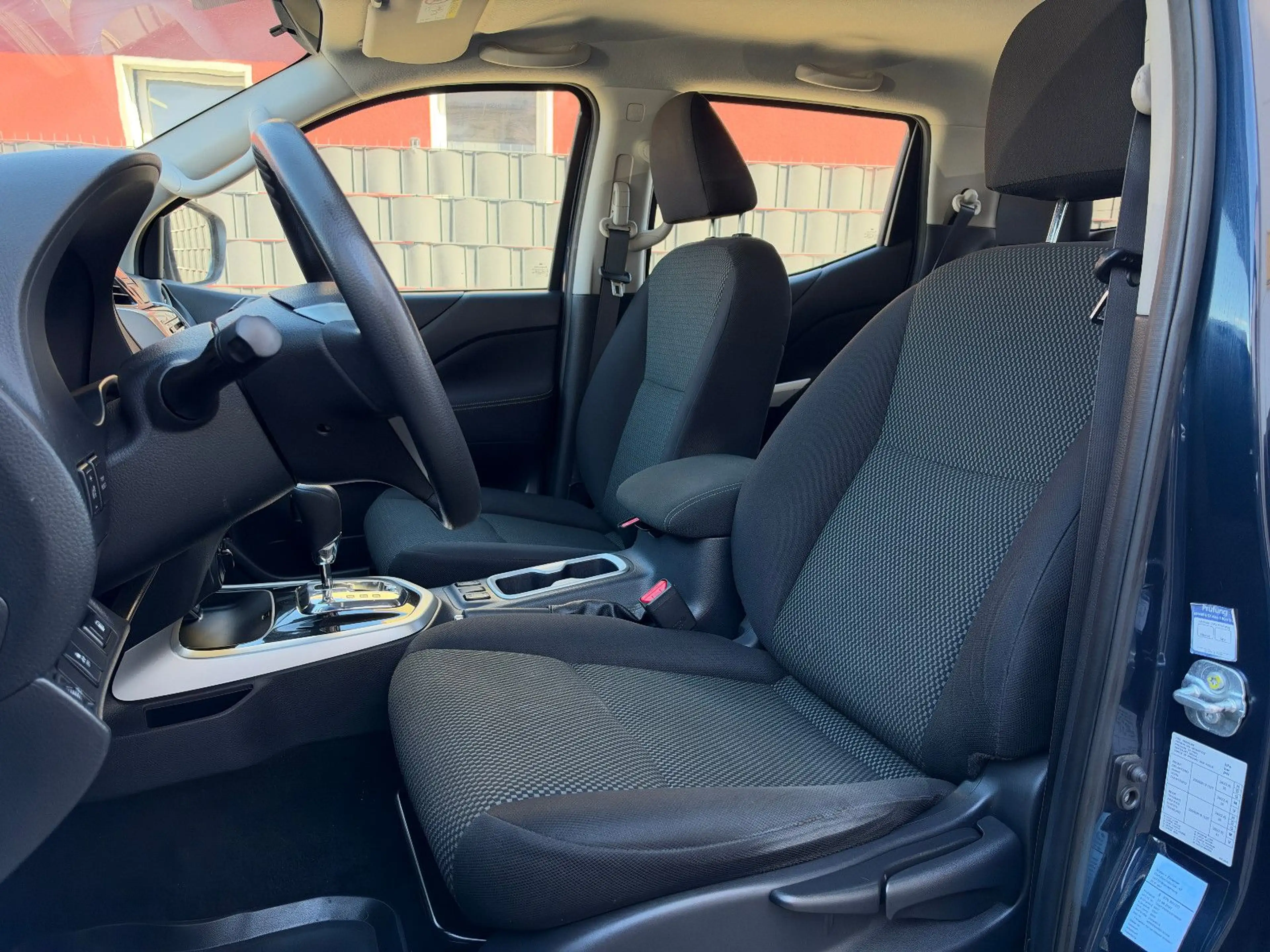 Nissan Navara NP300 Acenta Double Cab 4x4  AUTOMATIK — photo 7