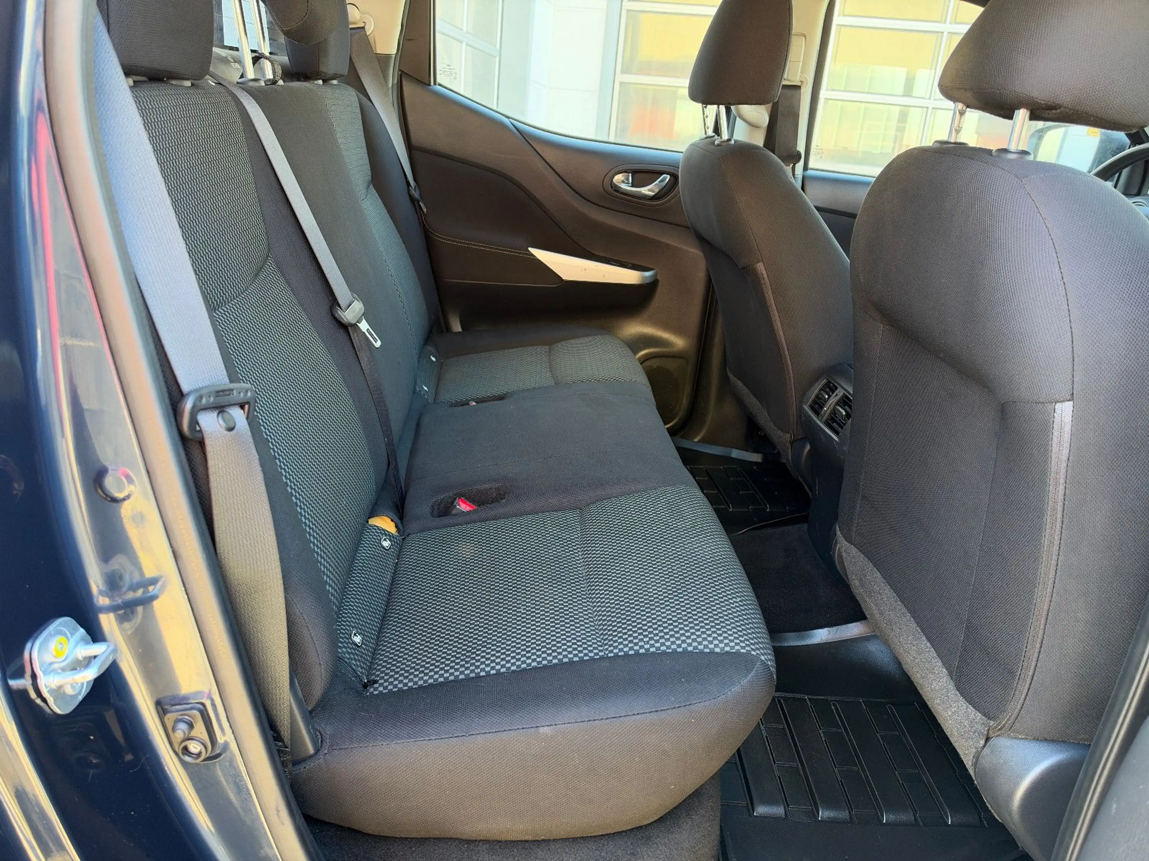 Nissan Navara NP300 Acenta Double Cab 4x4  AUTOMATIK — photo 13