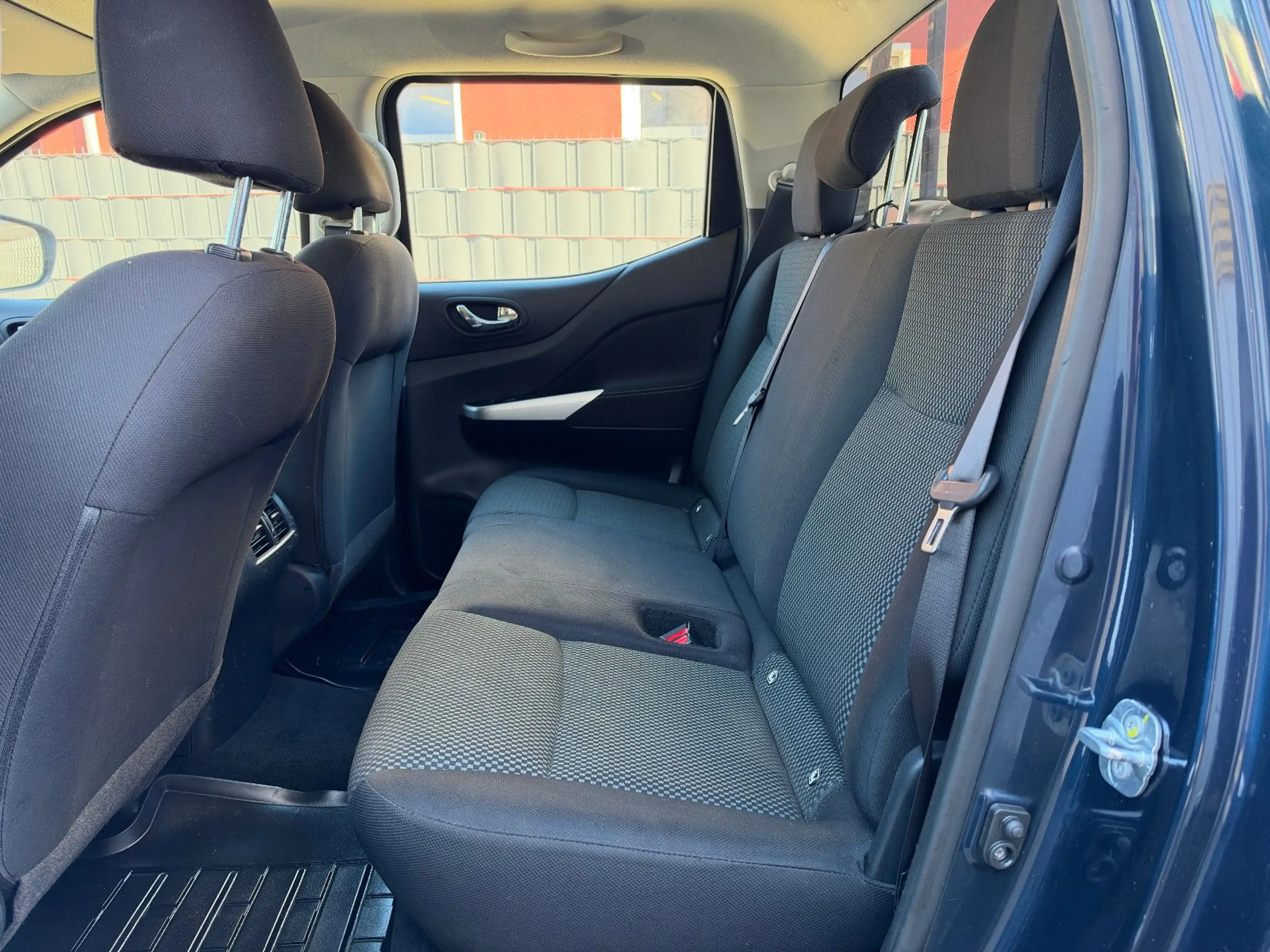 Nissan Navara NP300 Acenta Double Cab 4x4  AUTOMATIK — photo 11