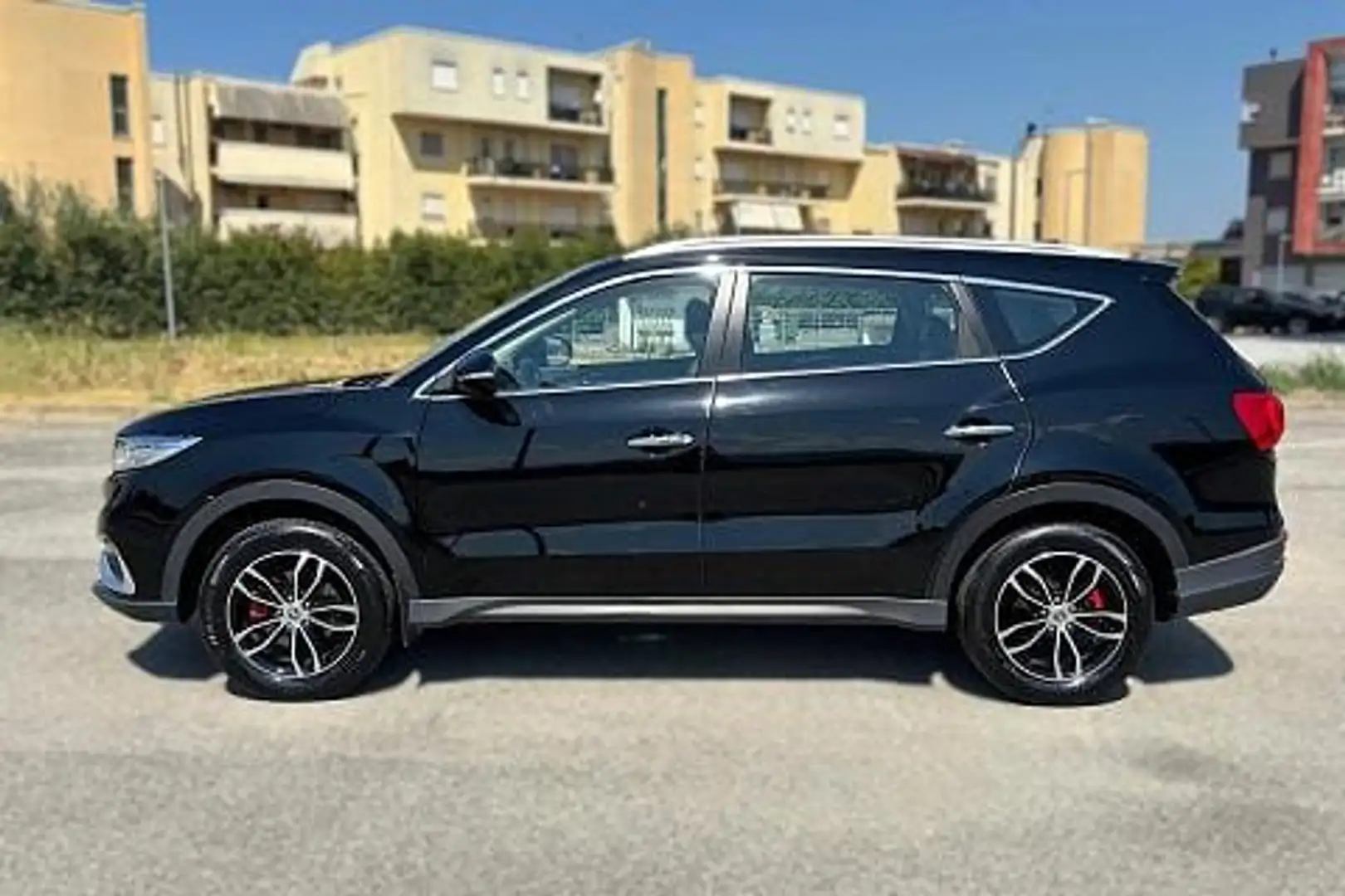 DFSK Glory 580 "CONTO VENDITA" Glory 580 1.5 cvt 7 posti Schwarz - 2