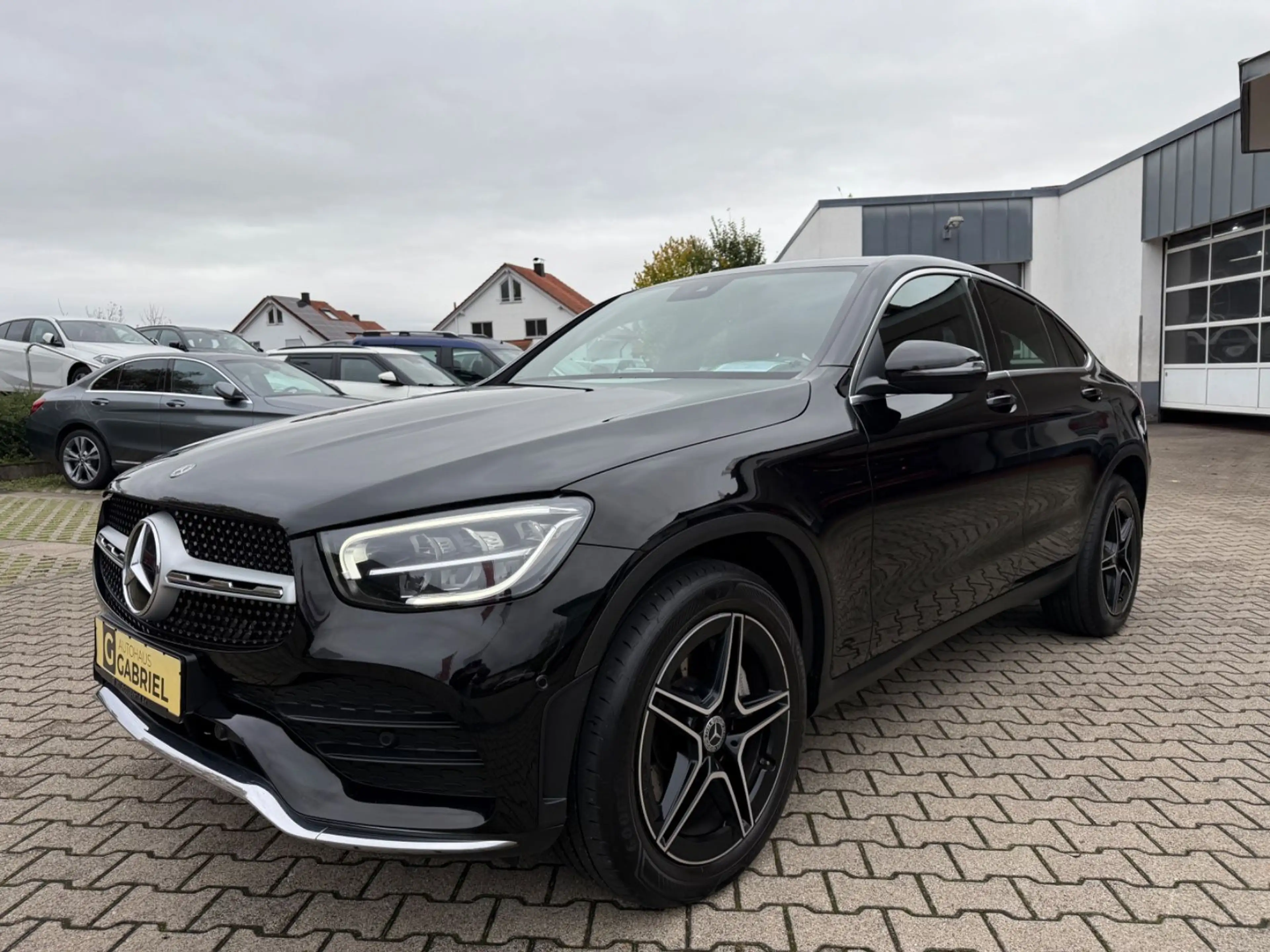 Mercedes-Benz GLC 200 Coupe 4Matic AMG LED Kamera Ambiente — photo 4