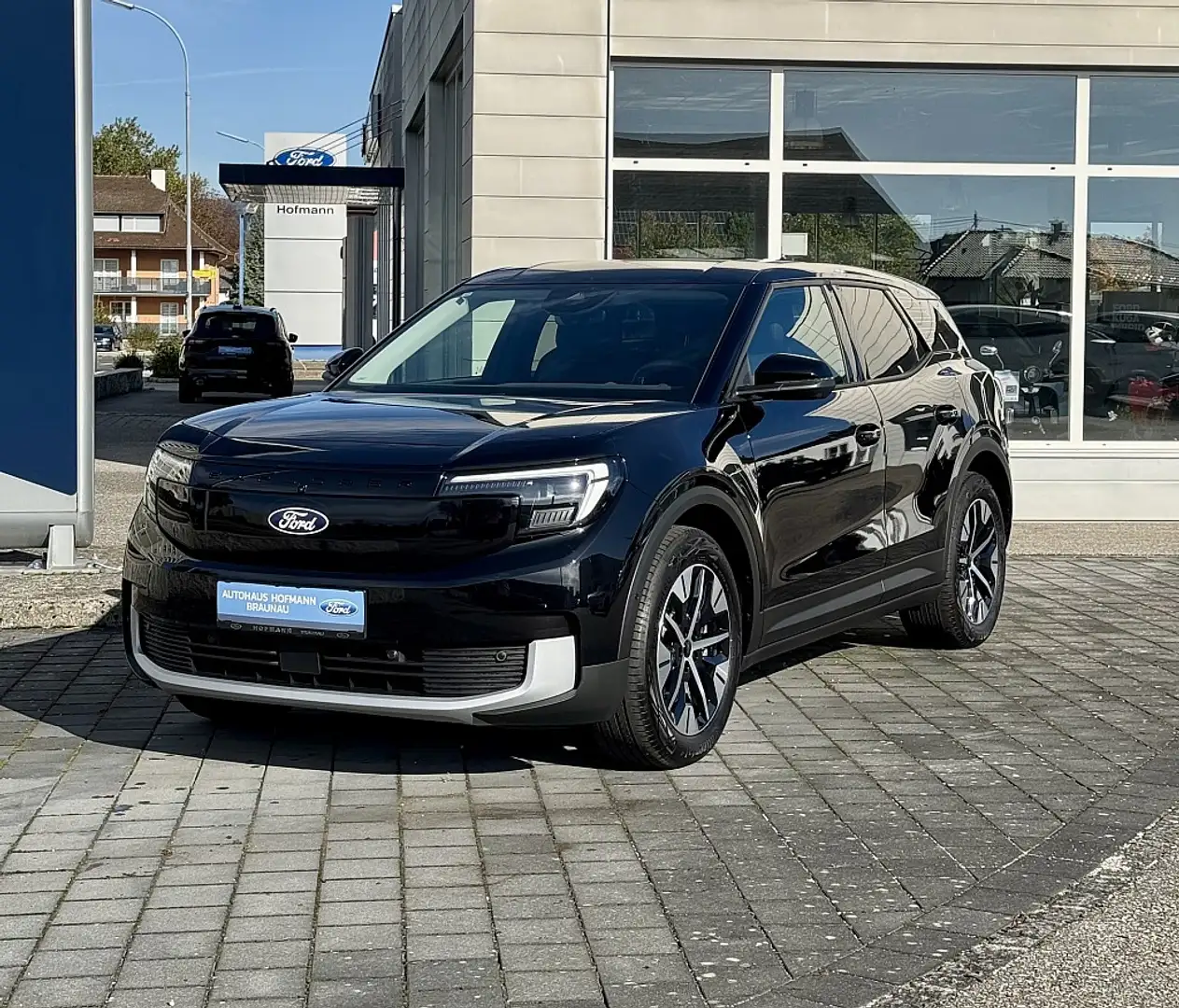 Ford Explorer Elektro Heckantrieb 77kWh Nero - 1