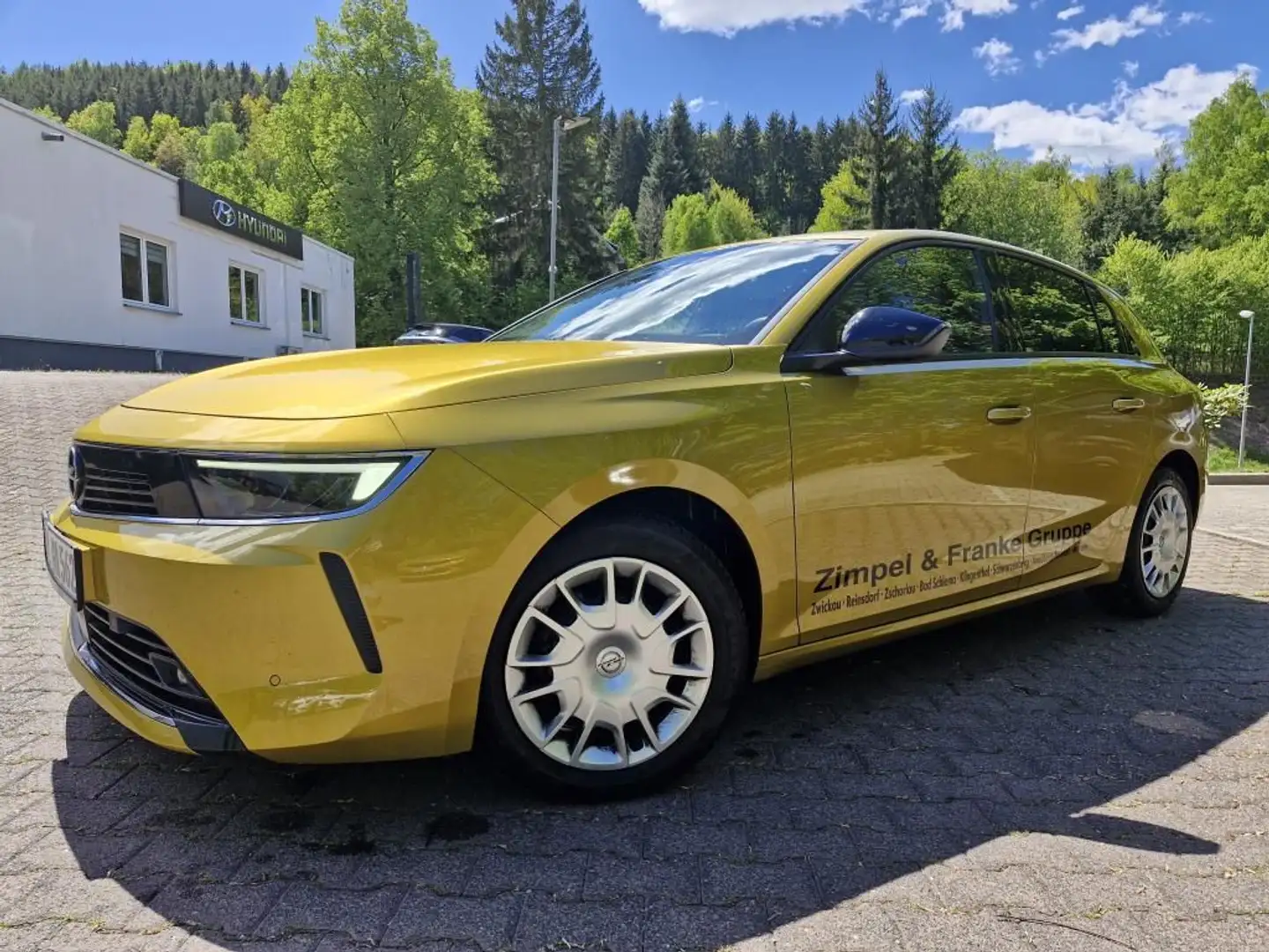 Opel Astra 1.2T AGR-Sitz+Parkpilot+Sitzhzg. Giallo - 1