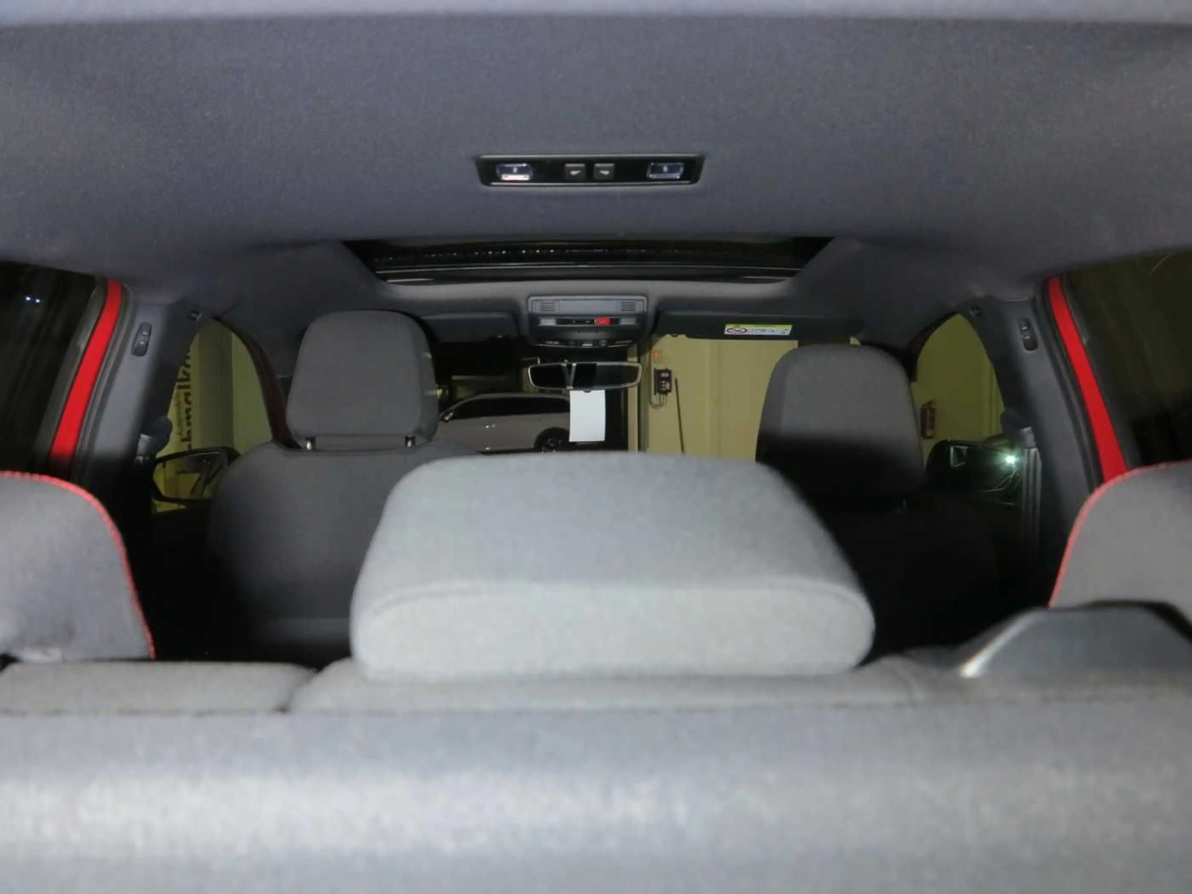 Volkswagen Polo GTI 2.0 TSI DSG7 eSAD Navi RFK ACC DAB LM18 — photo 14