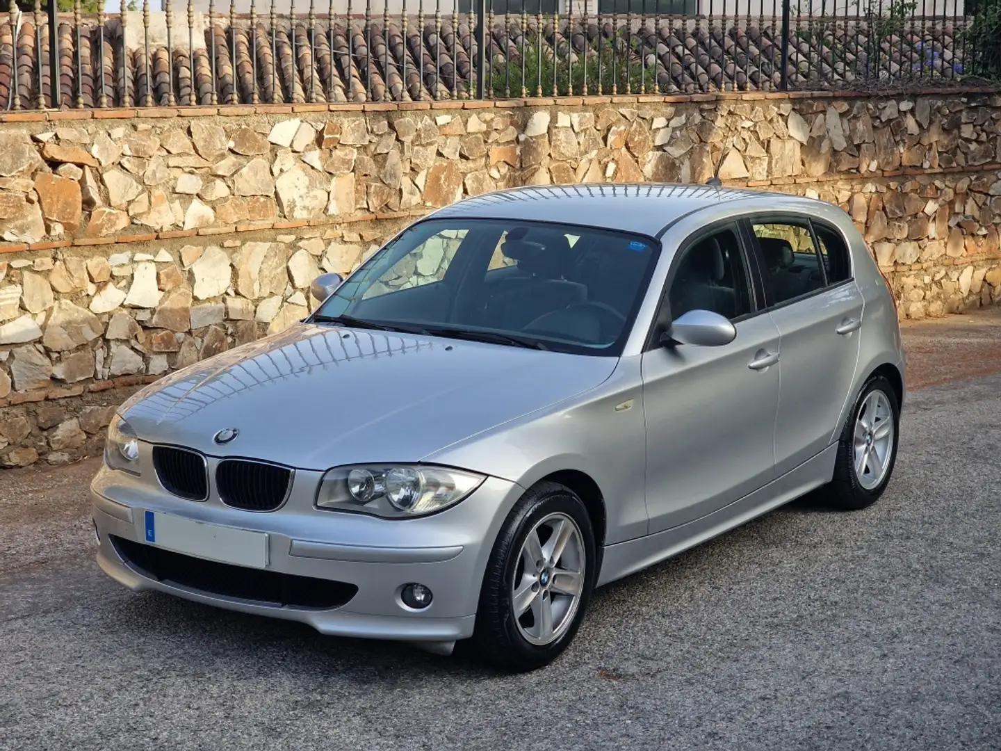BMW 116 116i Gris - 1