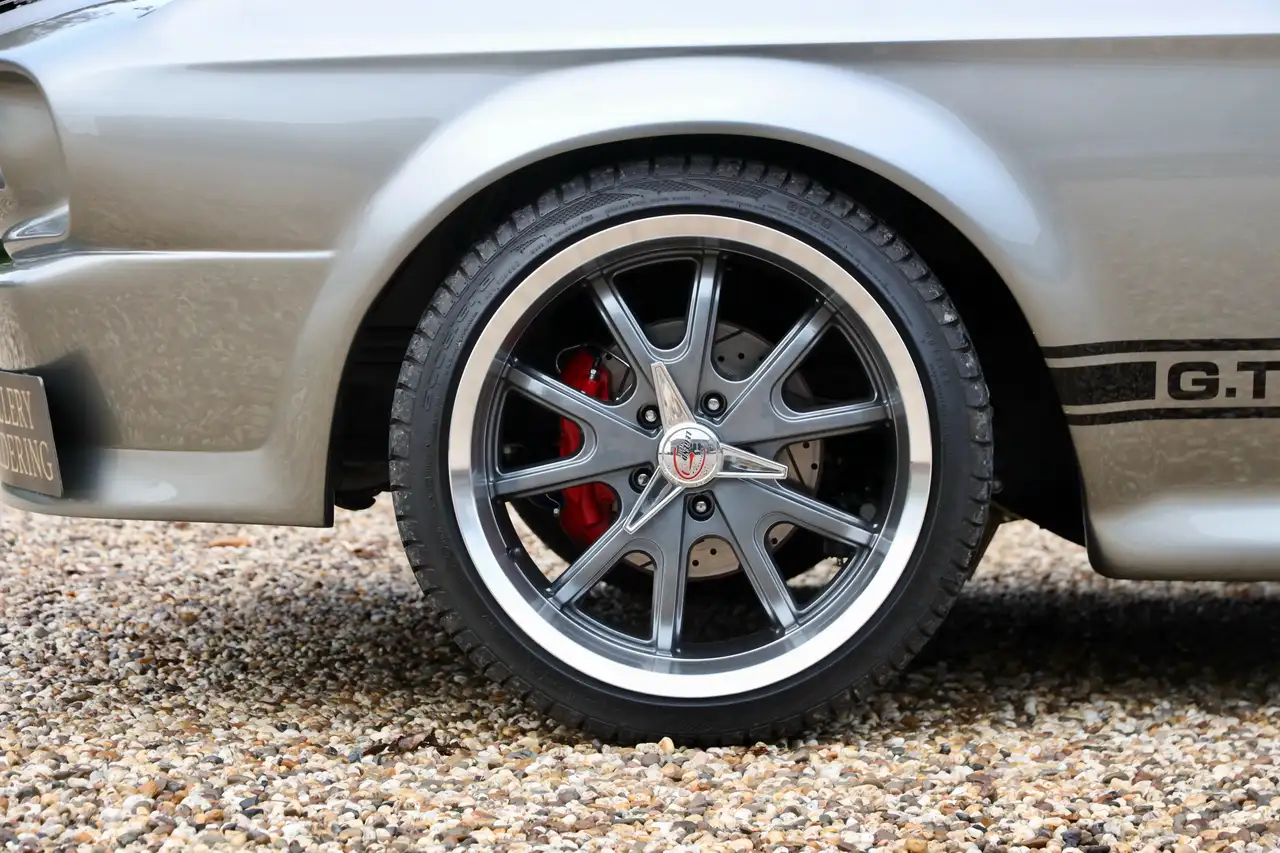 Ford Mustang Fastback "Eleanor-tribute" Rebuilt and restored to, foto 8