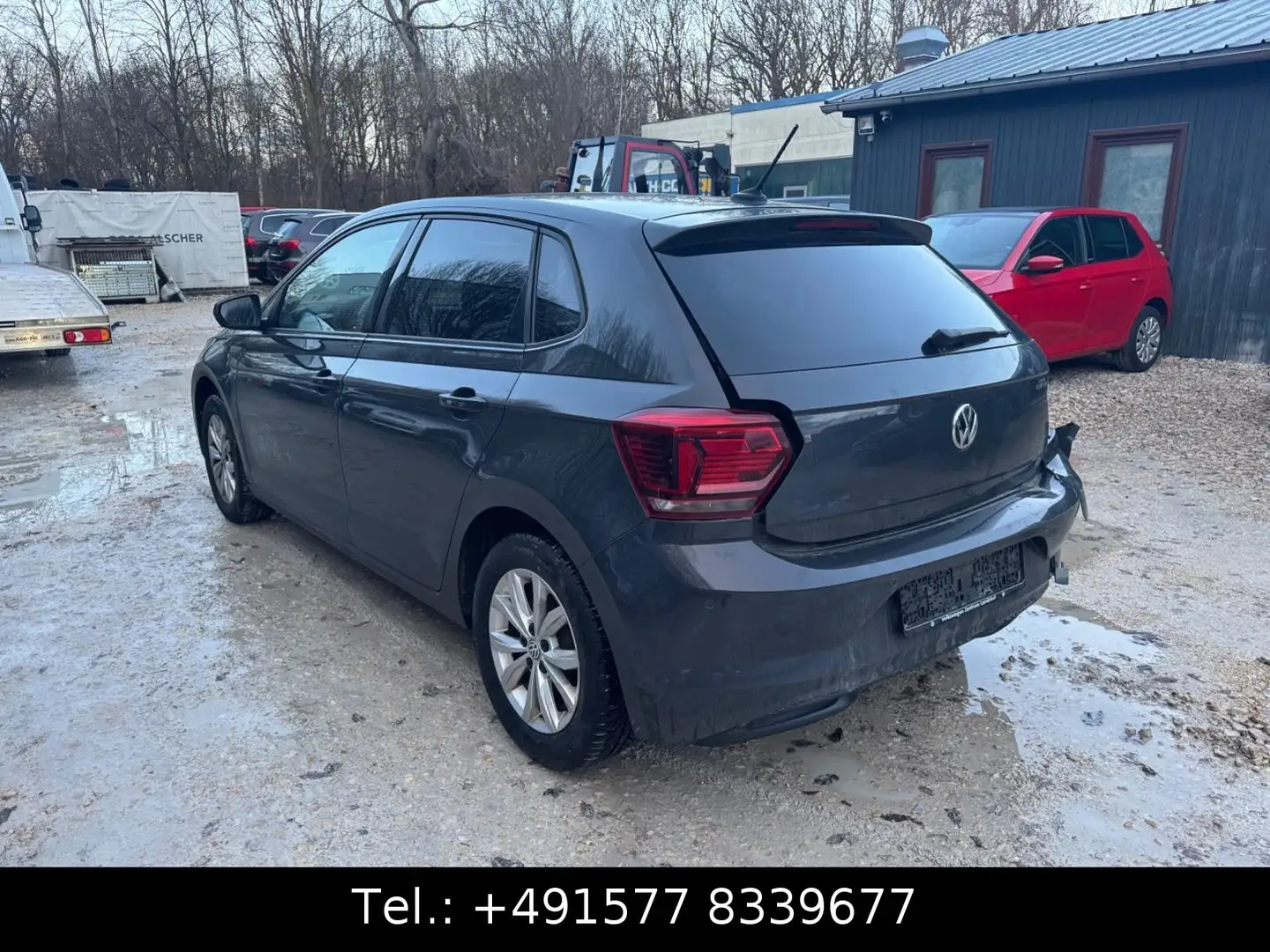 Volkswagen Polo VI Highline Gris - 1