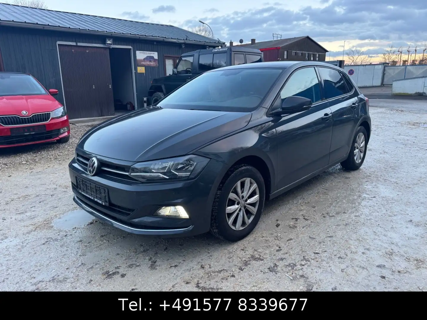 Volkswagen Polo VI Highline Gris - 2