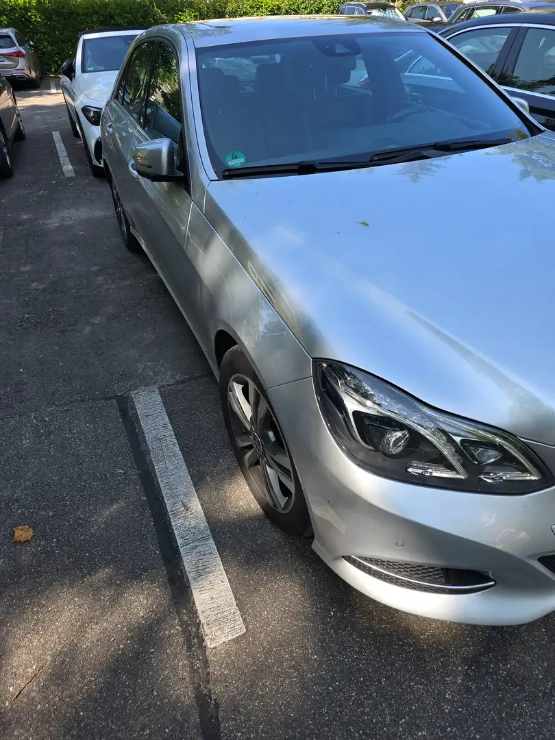 Mercedes-Benz E 200 E-Klasse NGT (Erdgasantrieb bivalent) Natural Gas Silber - 2