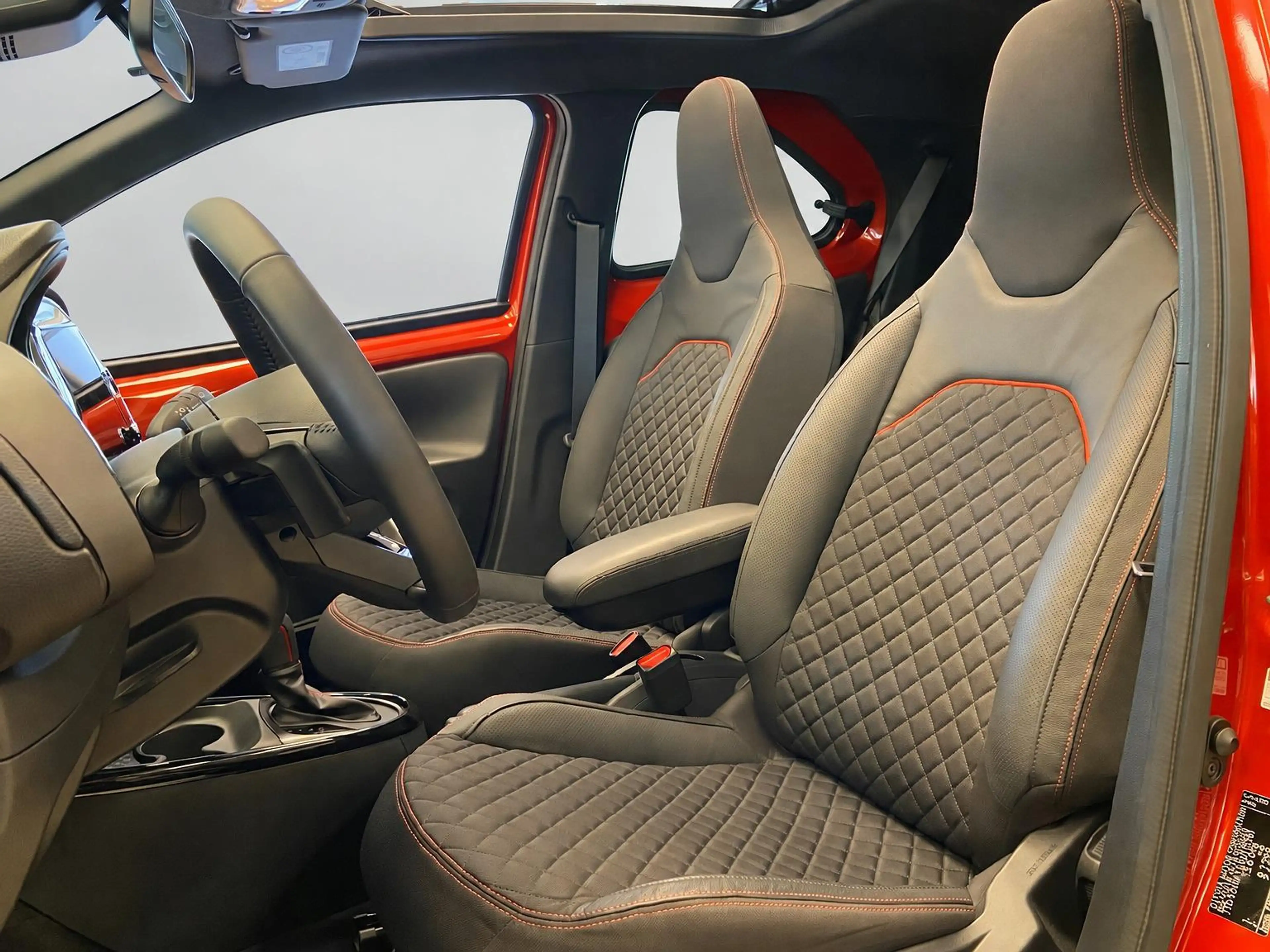 Toyota Aygo X 1.0 VVT-i S-AUTOMAAT CABRIO PREMIUM GARANTIE 2035! — photo 13