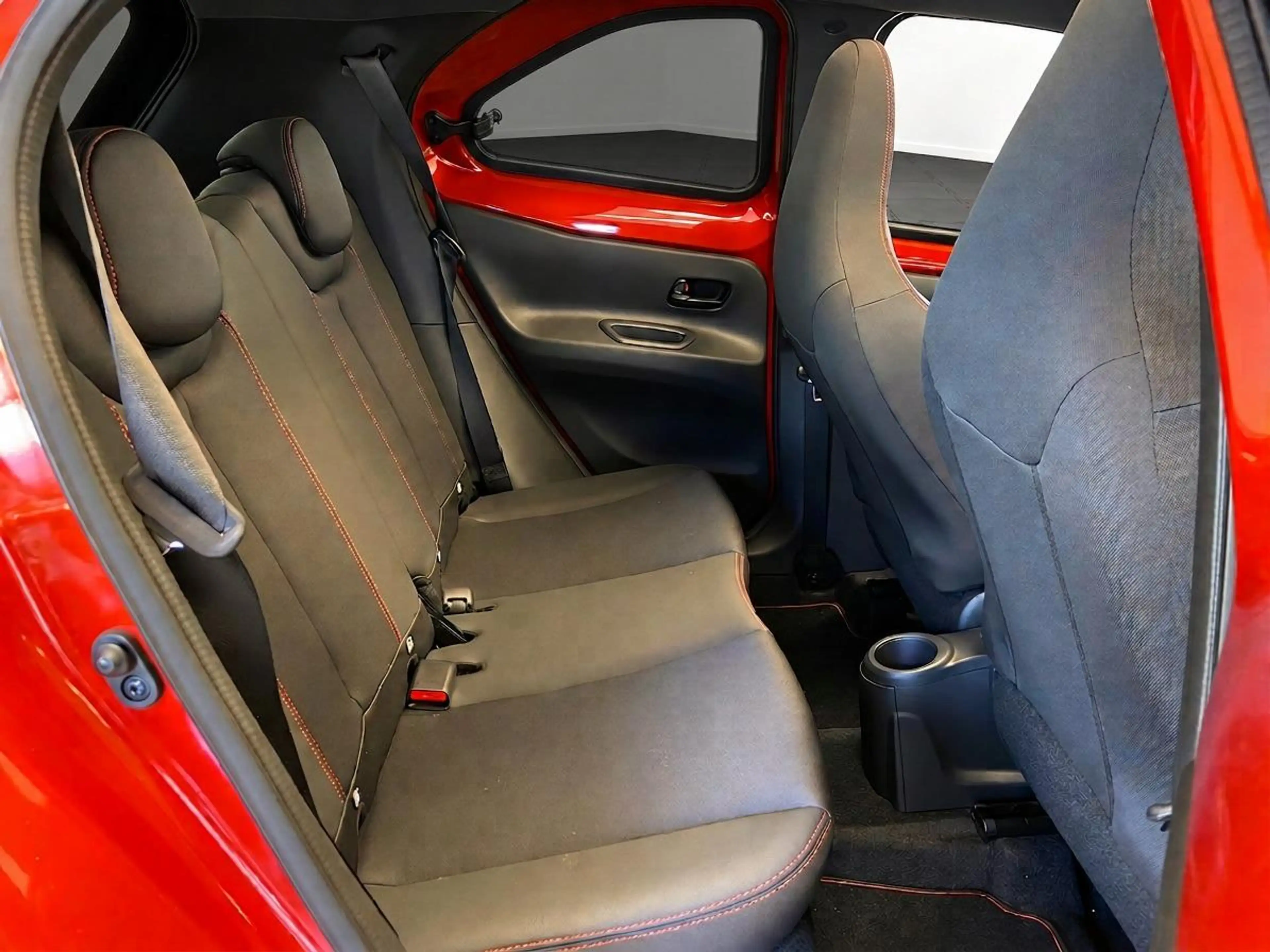 Toyota Aygo X 1.0 VVT-i S-AUTOMAAT CABRIO PREMIUM GARANTIE 2035! — photo 40
