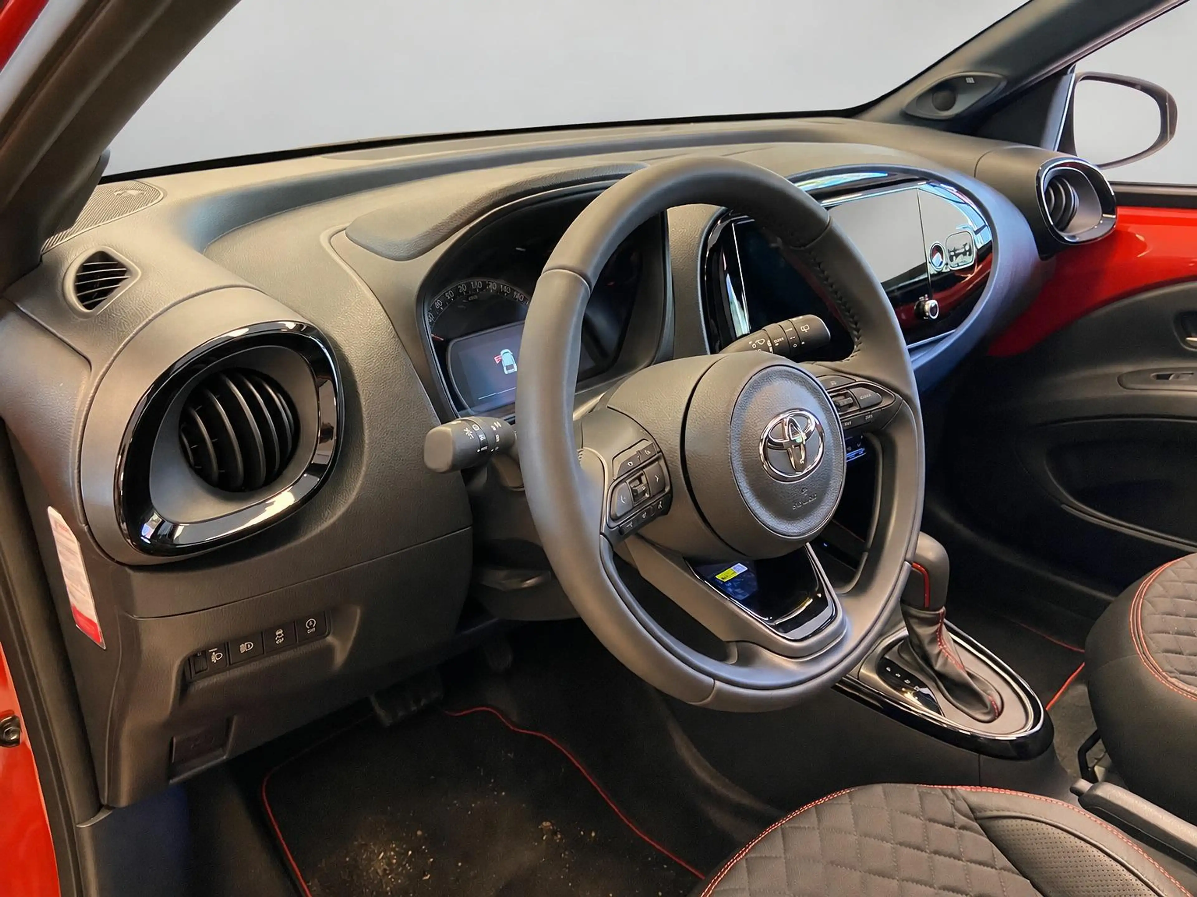 Toyota Aygo X 1.0 VVT-i S-AUTOMAAT CABRIO PREMIUM GARANTIE 2035! — photo 12