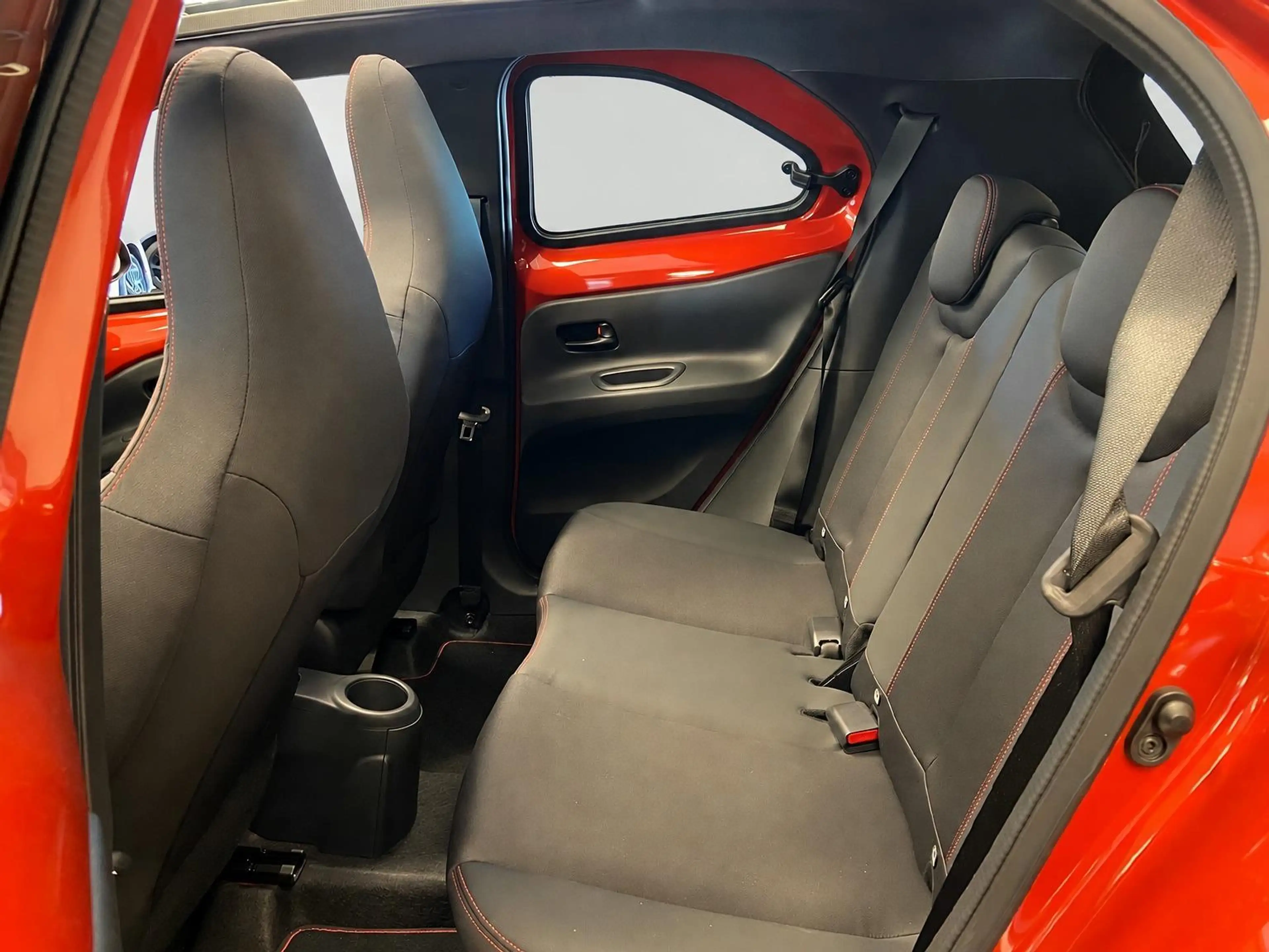 Toyota Aygo X 1.0 VVT-i S-AUTOMAAT CABRIO PREMIUM GARANTIE 2035! — photo 14