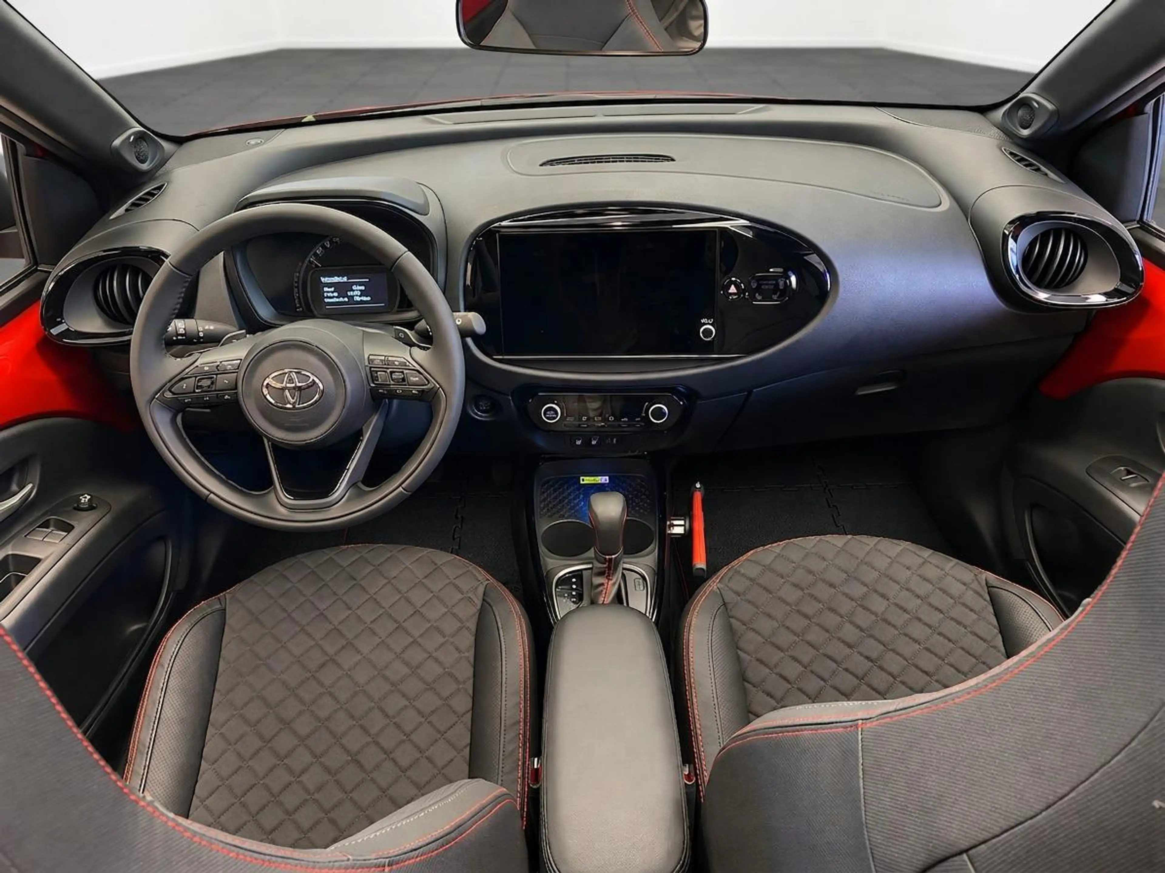 Toyota Aygo X 1.0 VVT-i S-AUTOMAAT CABRIO PREMIUM GARANTIE 2035! — photo 11