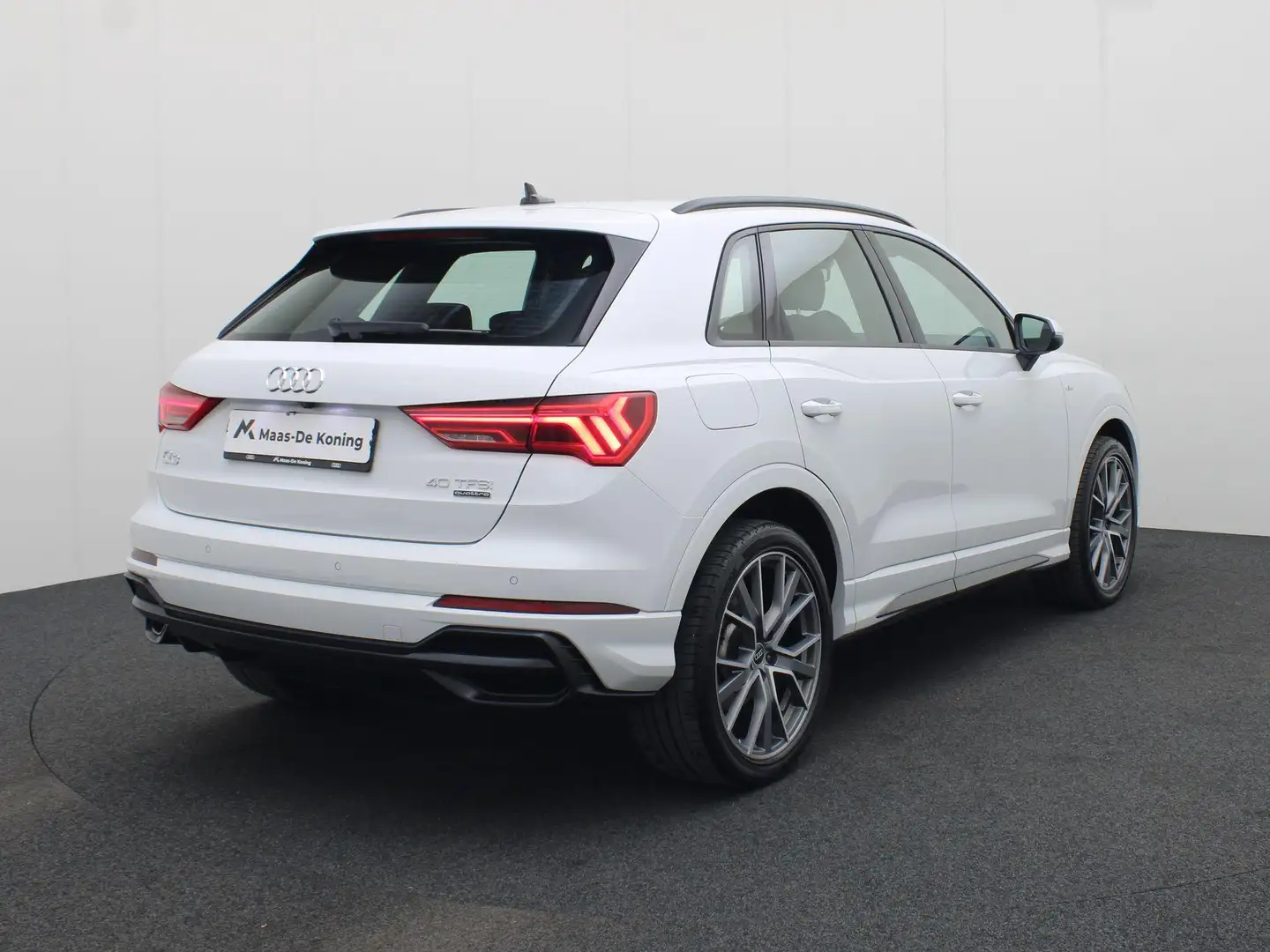 Audi Q3 40 TFSI 190pk quattro S Line · Apple/Android Car P Blanc - 2