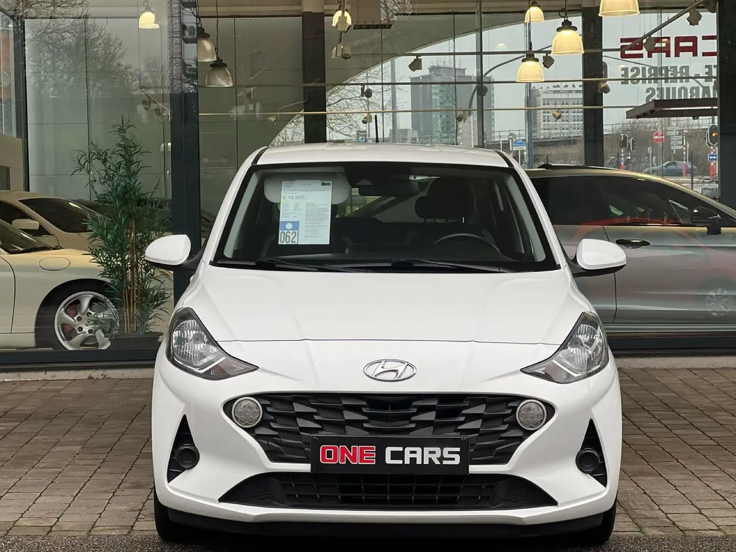 Hyundai i10 1.0i (49kw 67cv) AIRCO-PDC-FRONT ASSIST-GAR 1AN Wit - 2