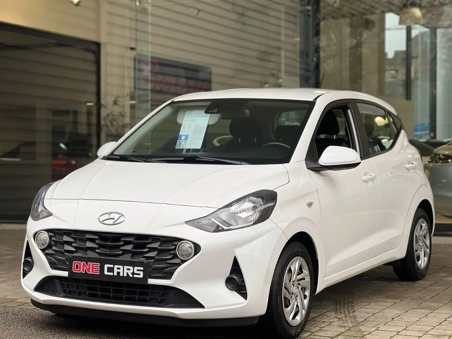 Hyundai i10 1.0i (49kw 67cv) AIRCO-PDC-FRONT ASSIST-GAR 1AN Wit - 1