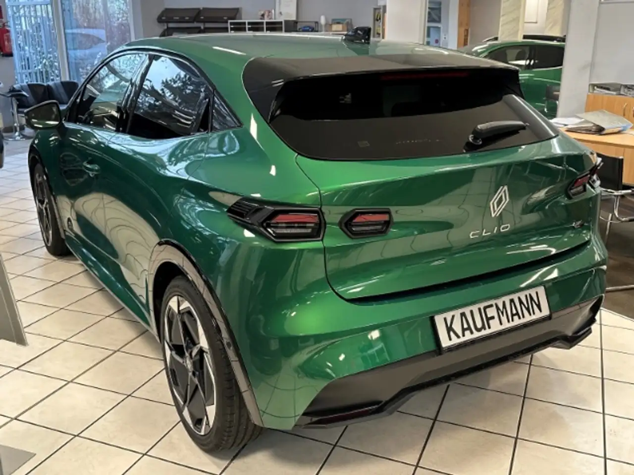 Renault Clio VI 160 E-Tech Full Hybrid Techno 4