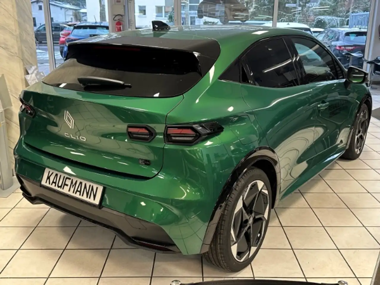 Renault Clio VI 160 E-Tech Full Hybrid Techno 6