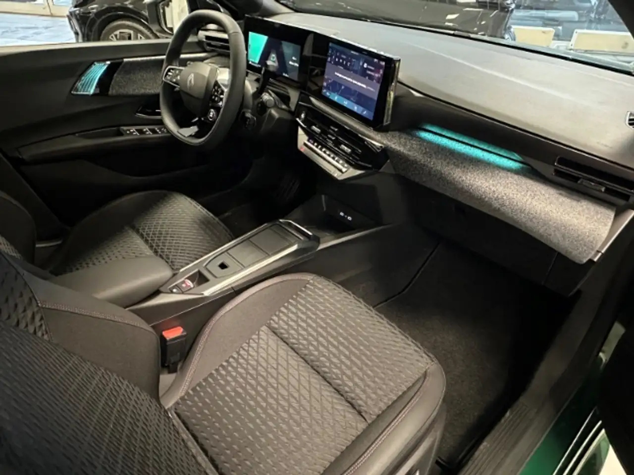 Renault Clio VI 160 E-Tech Full Hybrid Techno 8