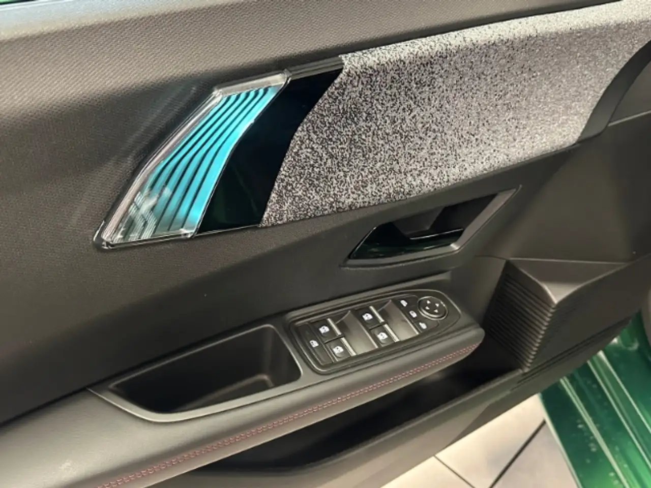 Renault Clio VI 160 E-Tech Full Hybrid Techno 12