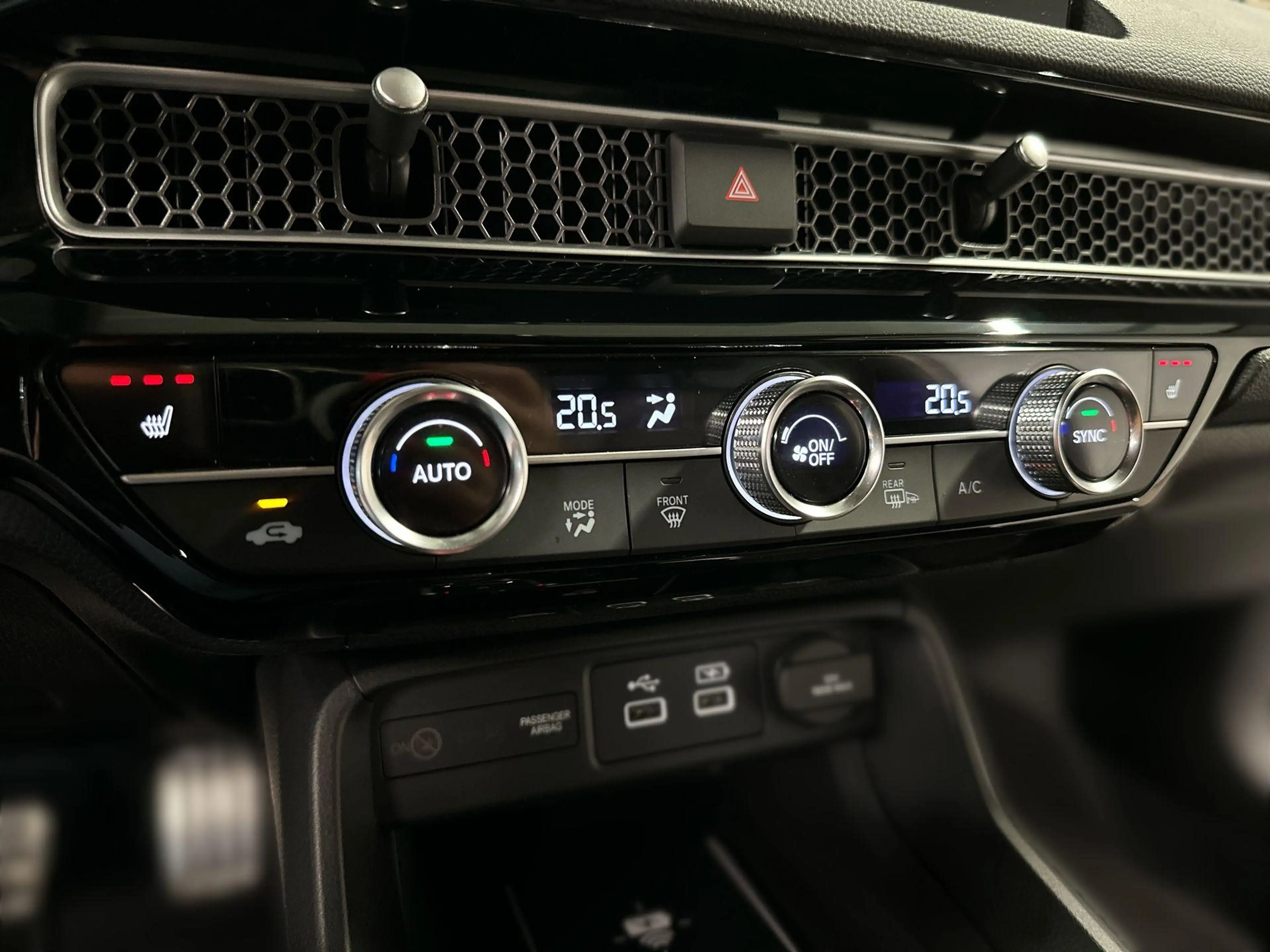 Honda Civic 2.0 e:HEV Advance Automaat | Leder | Pano — photo 24