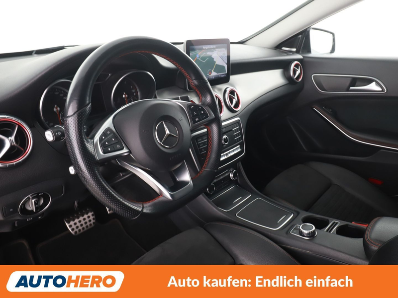 Mercedes-Benz CLA 180 CLA 180 Shooting Brake AMG Line — photo 11