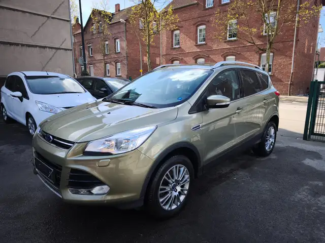 Ford Kuga Titanium 2.0 TDCI AUTOMATIK/NAVI/KAMERA/SHZ/PDC