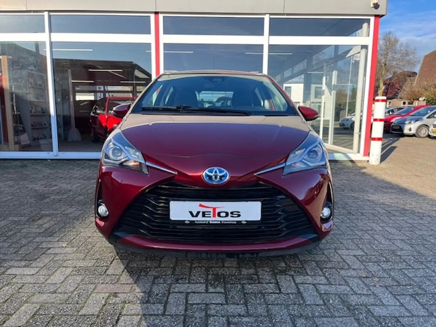 Toyota Yaris 1.5 Hyb. Des. Red Rood - 2