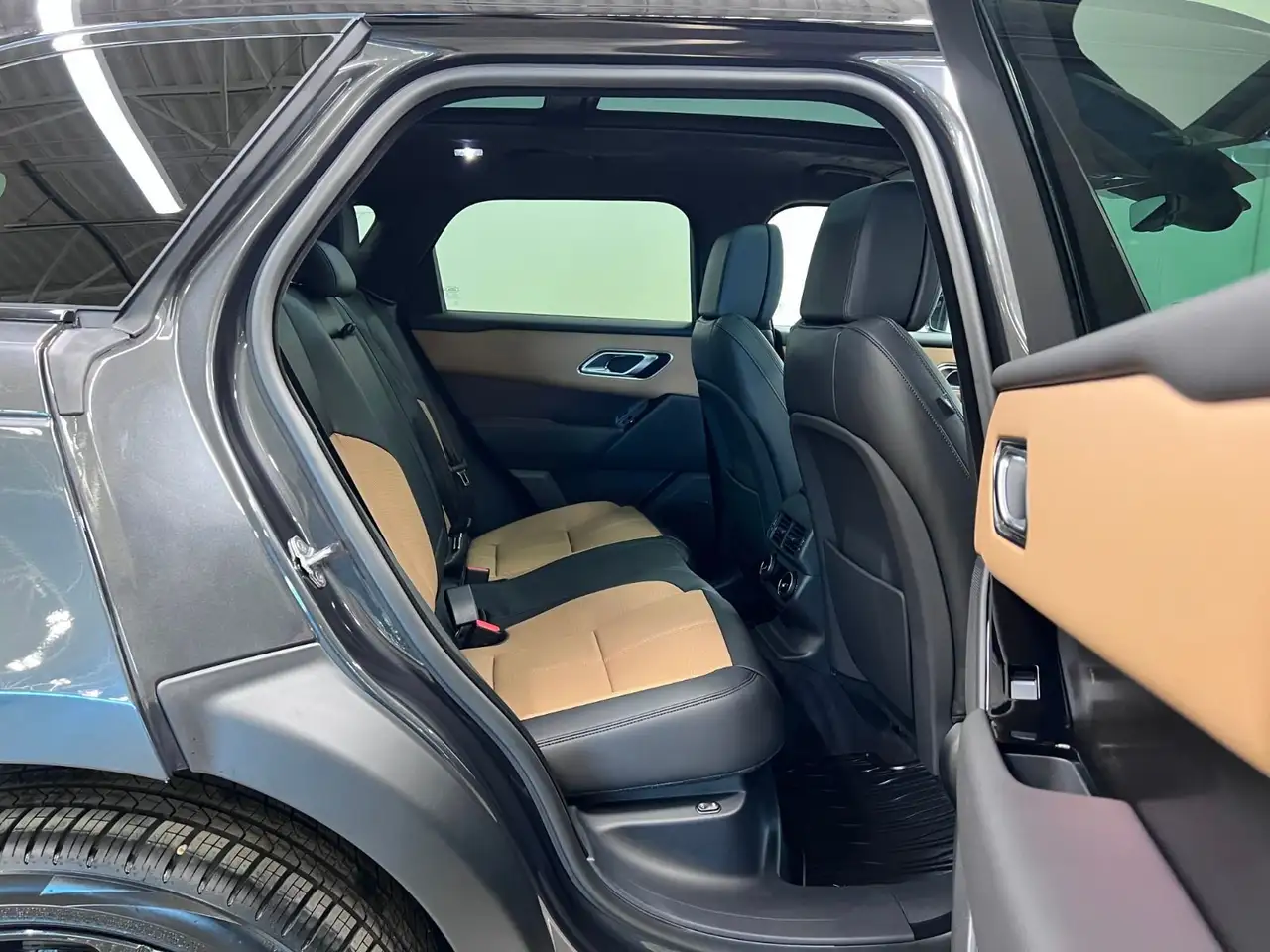 Land Rover Range Rover Velar снимка Land Rover Range Rover Velar