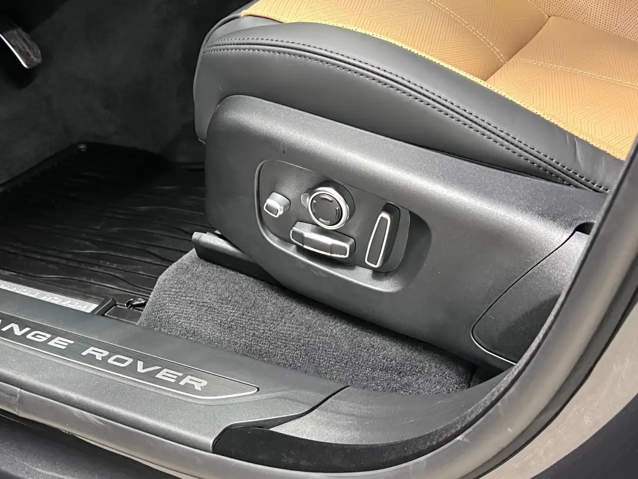 Land Rover Range Rover Velar снимка Land Rover Range Rover Velar