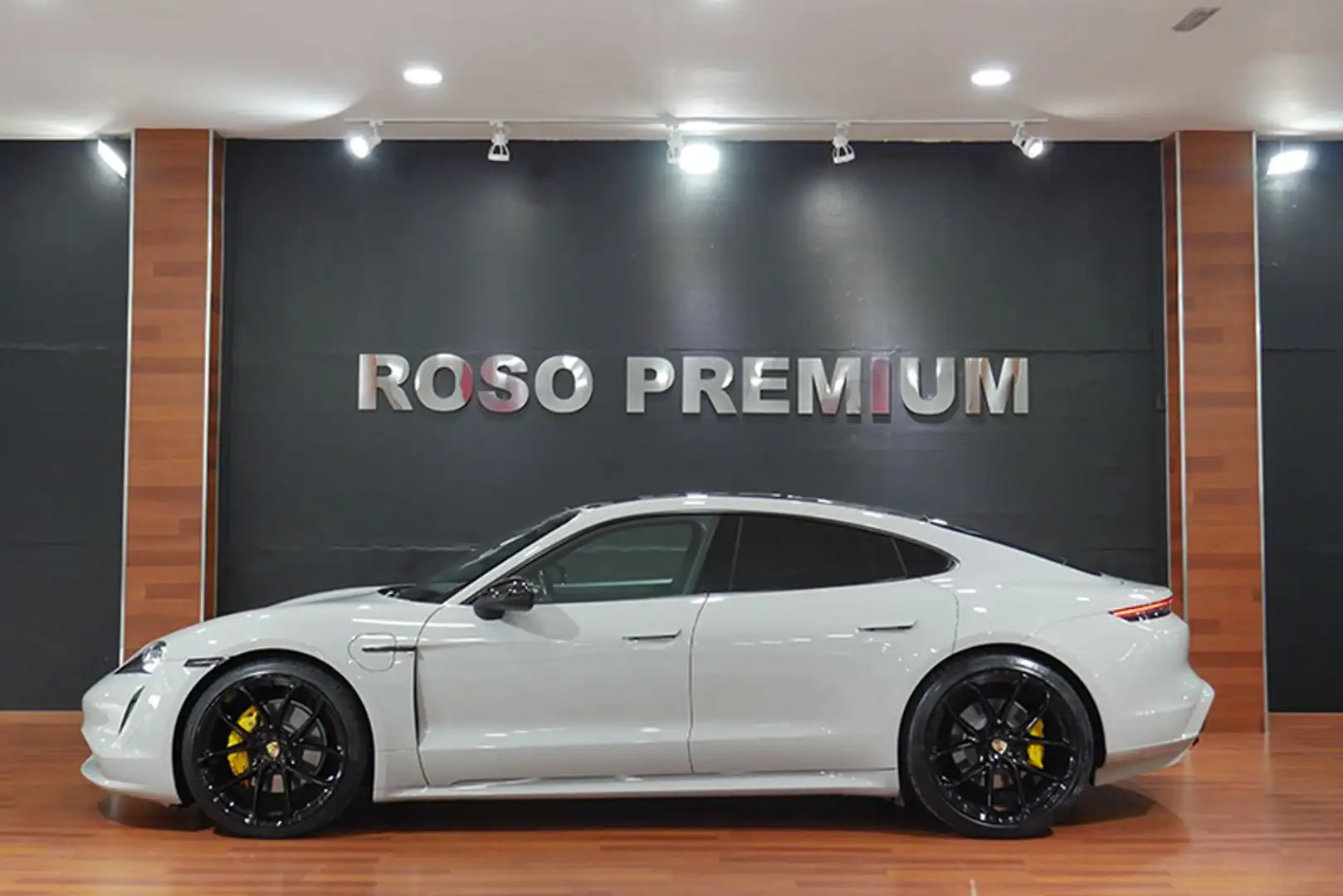 Porsche Taycan Berlina 408cv Automático de 4 Puertas Gris - 2