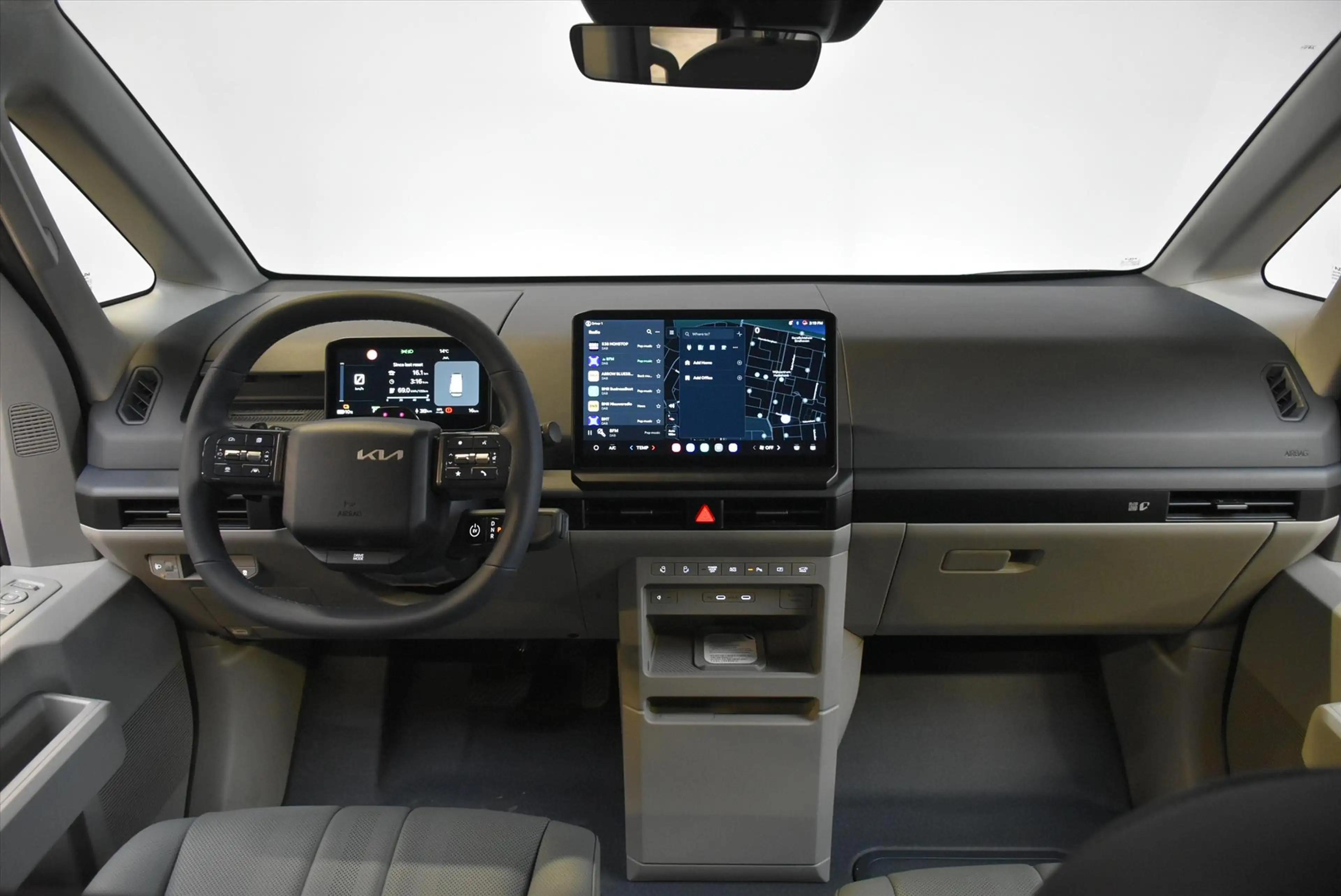 Kia PV5 Passenger 71,2 kWh Elite Executive — photo 9